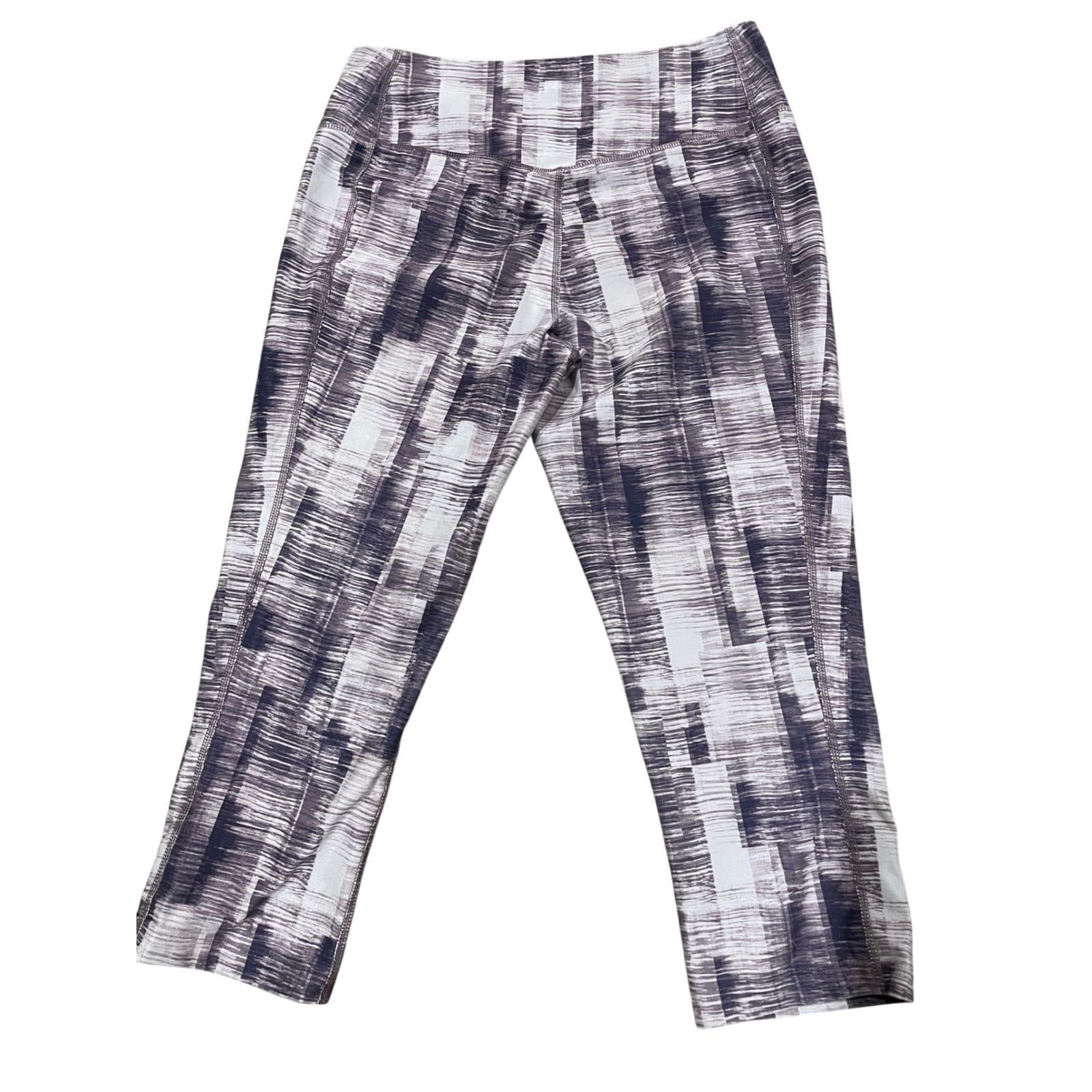 Nike Dri-Fit Women's Purple Patterned Capri Leggings Size M - Thumbnail 2
