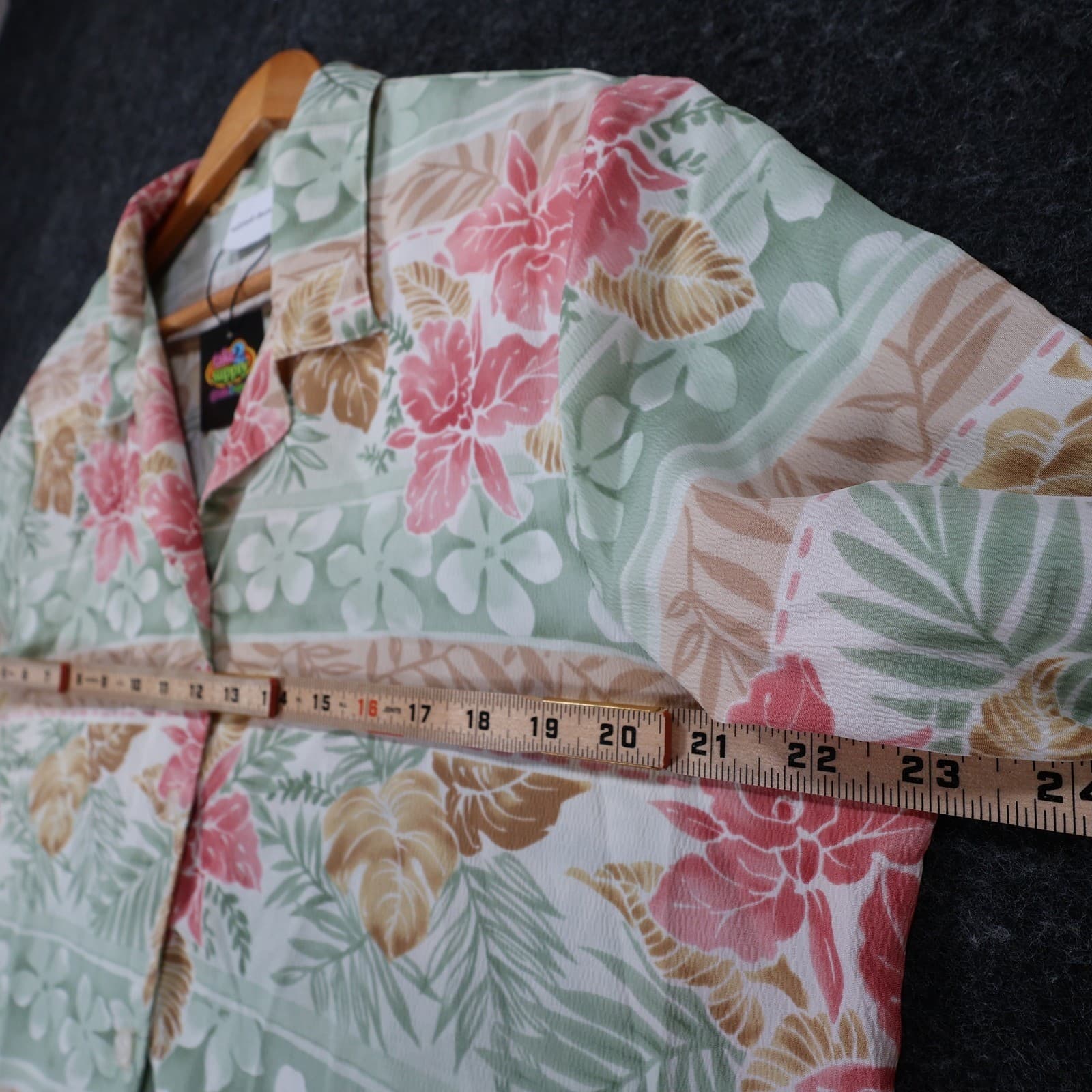 Alfred Dunner Button Up Shirt Womens 16 Green Pink Polyester Regular Tropical - Thumbnail 3