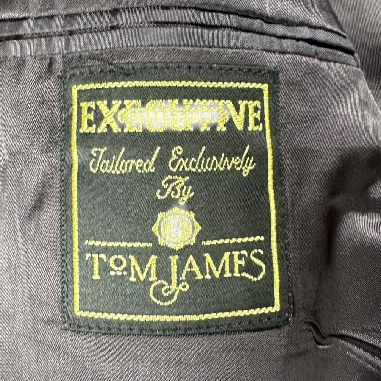 Tom James Gray Pinstripe Suit Mens 43L Executive Collection Wool - Thumbnail 6