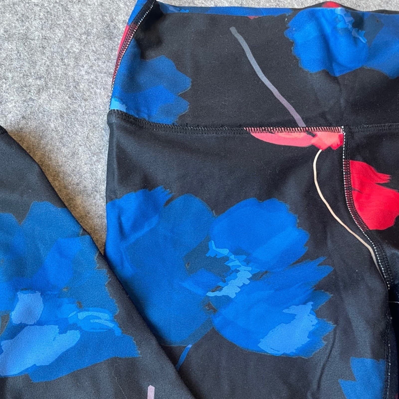 Fabletics Leggings Womens XS Black Blue Red Floral High Rise Workout - Thumbnail 2