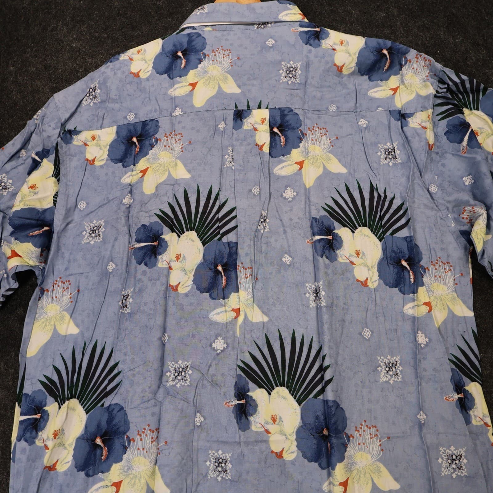 R&R Casuals Button Up Shirt Mens XL Blue Excellent Vintage Floral Hibiscus Rayon - Thumbnail 4