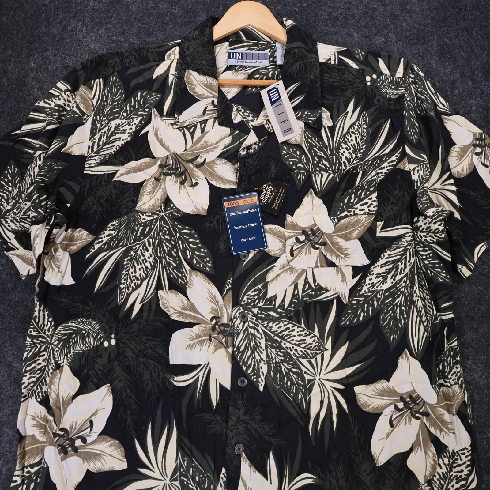 Untied Button Up Shirt Mens XL Black New Vintage Floral Silk Hawaiian Camp - Thumbnail 4