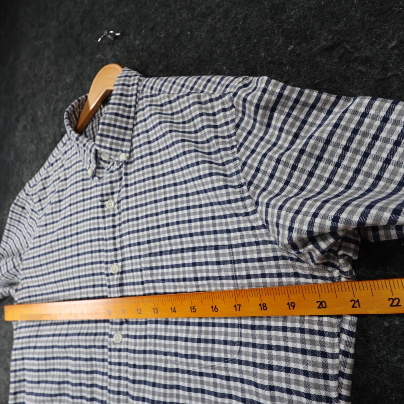 J.Crew Oxford Shirt Mens Medium Blue White 100% Cotton Slim Fit Button Down - Thumbnail 3
