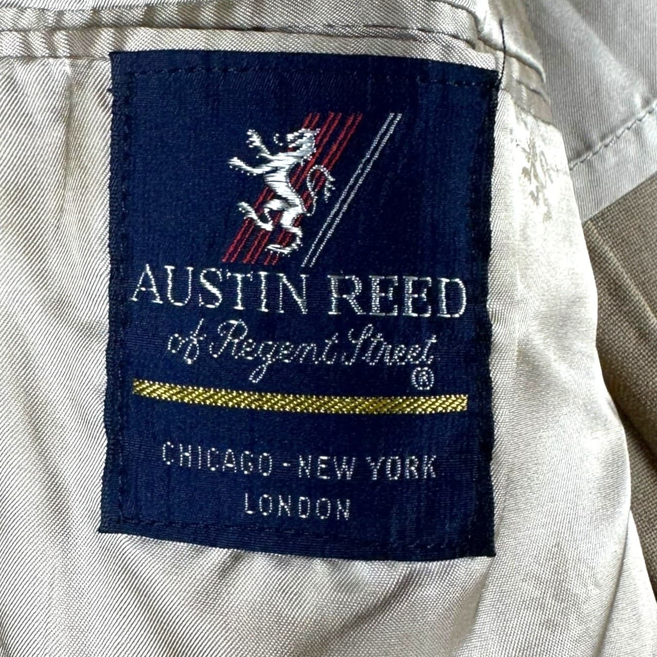 Austin Reed Blazer Men 44R Tan Excellent Gold Crest Buttons Sport Coat S-0036 - Thumbnail 6