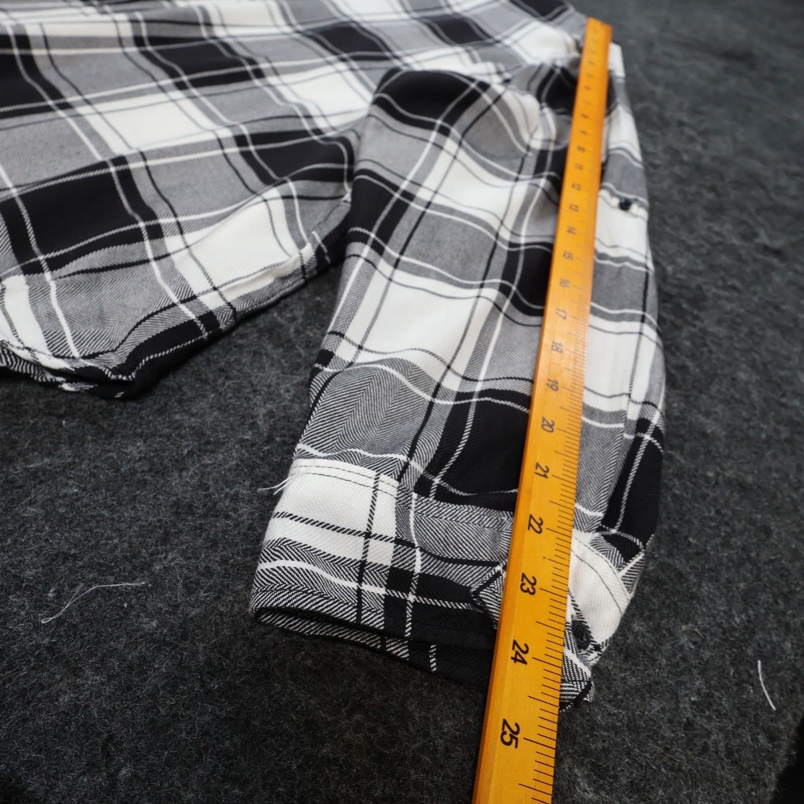 Calvin Klein Button Down Shirt Womens 3X Black White Rayon Cotton Plaid Roll Tab - Thumbnail 3
