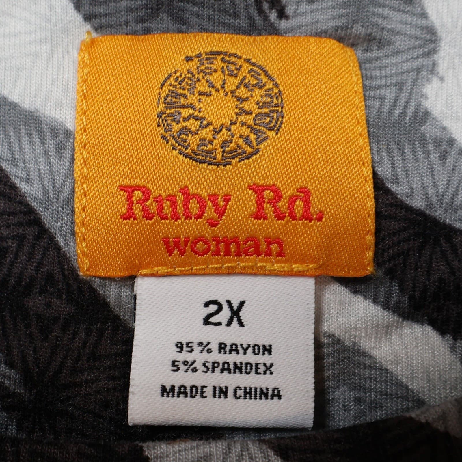Ruby Rd Top Women 2X Gray Rayon Spandex Zebra Animal Print Side Cinch Blouse - Thumbnail 8
