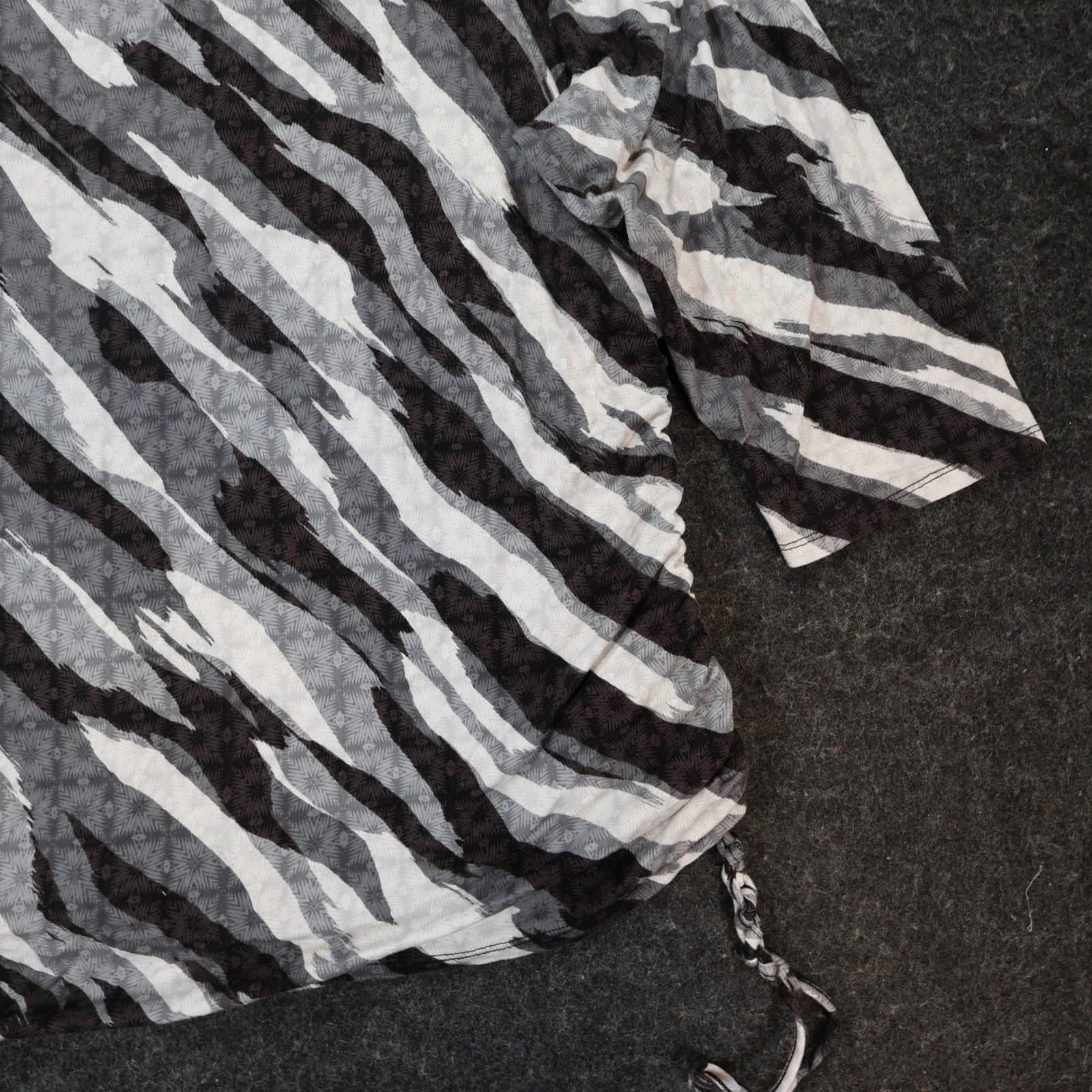 Ruby Rd Top Women 2X Gray Rayon Spandex Zebra Animal Print Side Cinch Blouse - Thumbnail 11