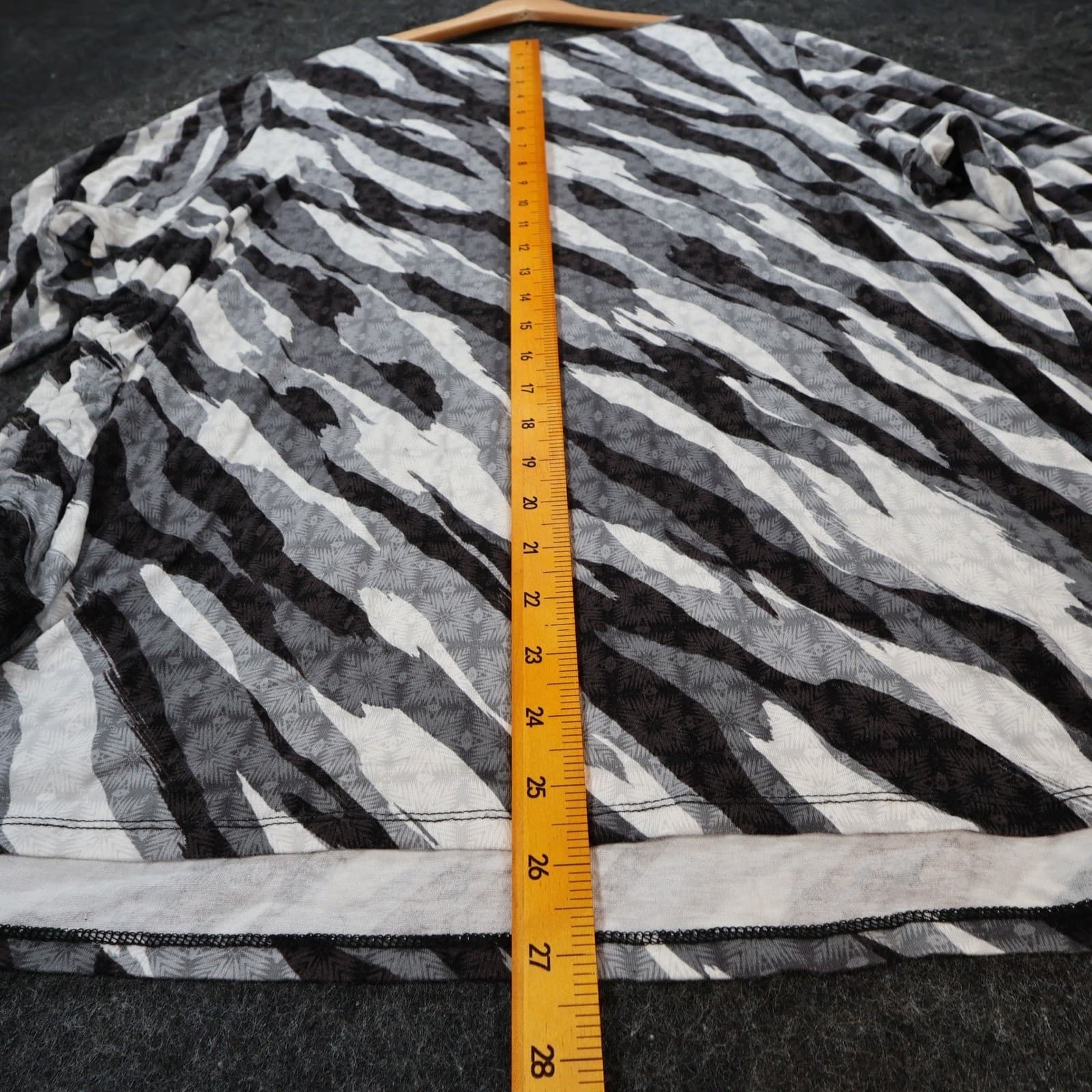 Ruby Rd Top Women 2X Gray Rayon Spandex Zebra Animal Print Side Cinch Blouse - Thumbnail 5