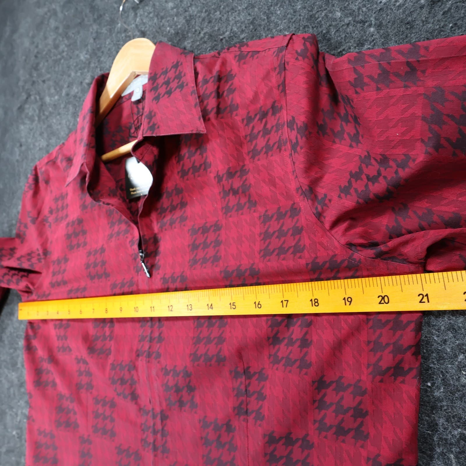 Foxcroft Women's 12 Red Houndstooth Zip Up Non-Iron Fitted Shirt - Thumbnail 3