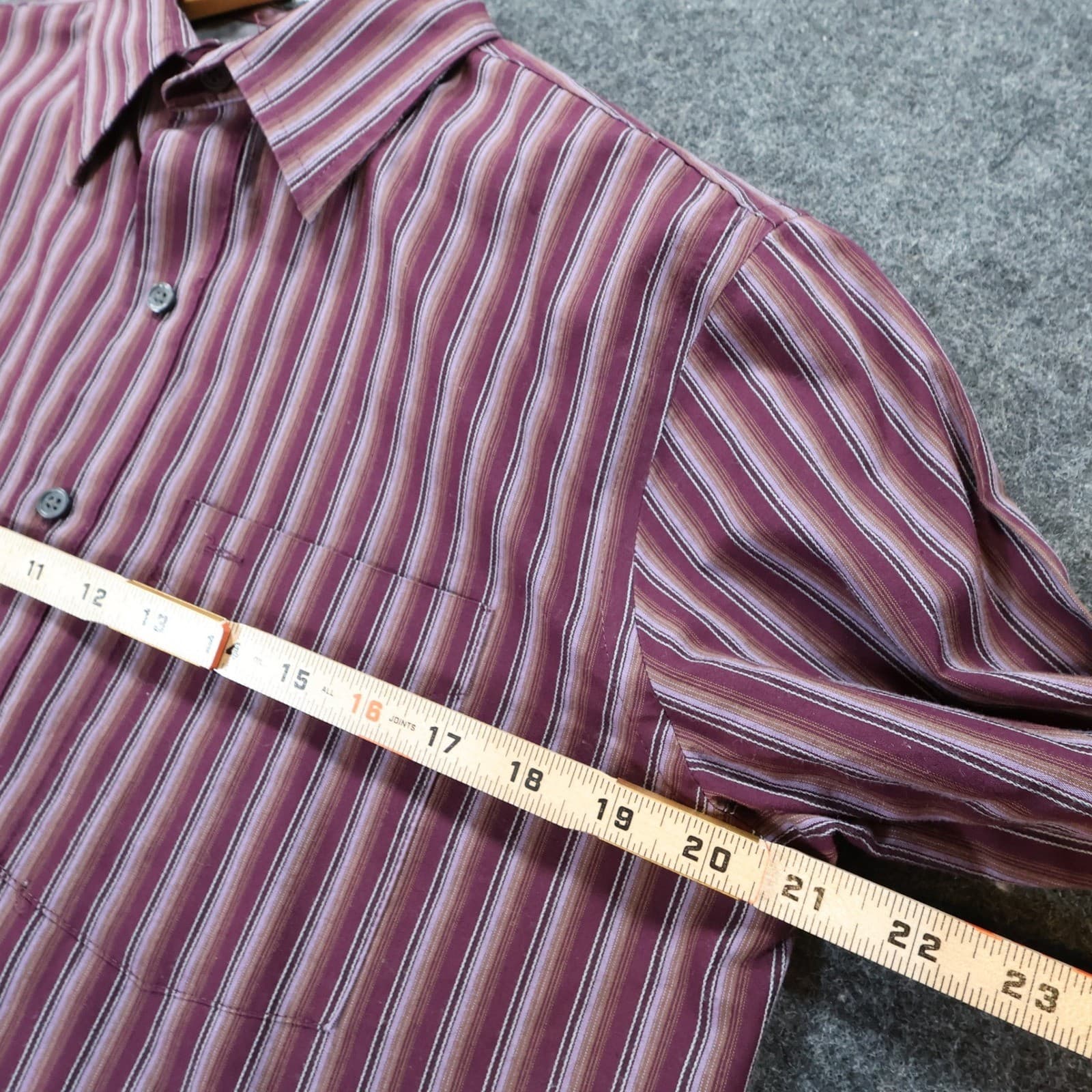 Van Heusen Button Up Shirt Mens S Burgundy Excellent Striped Wrinkle Free - Thumbnail 4