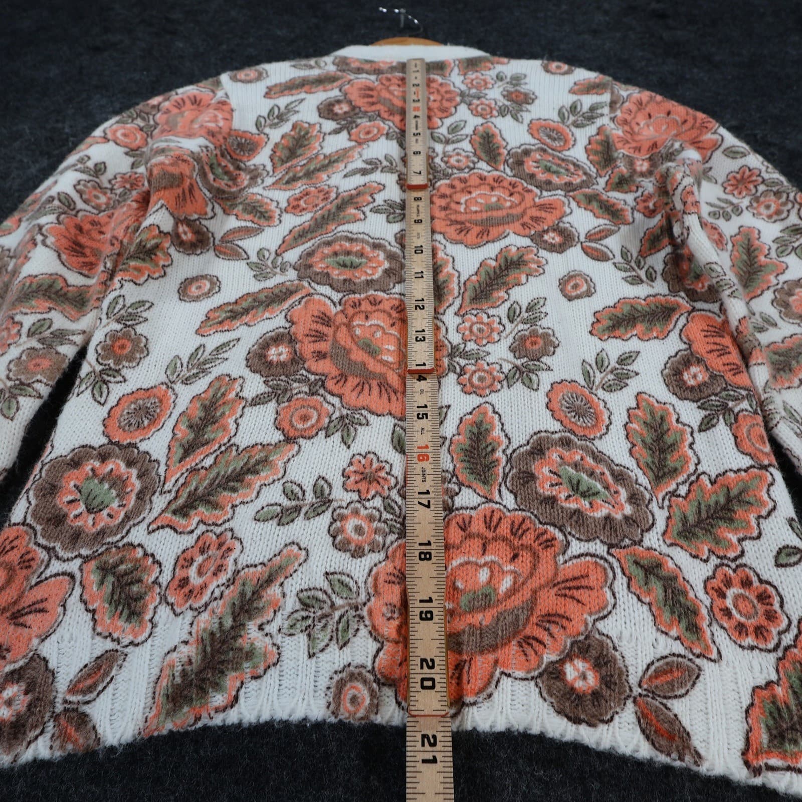 Miss Sue Cardigan Sweater Womens Medium White Orange Floral Orlon Vintage - Thumbnail 5