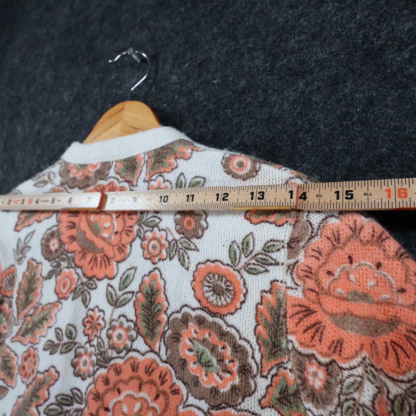 Miss Sue Cardigan Sweater Womens Medium White Orange Floral Orlon Vintage - Thumbnail 6