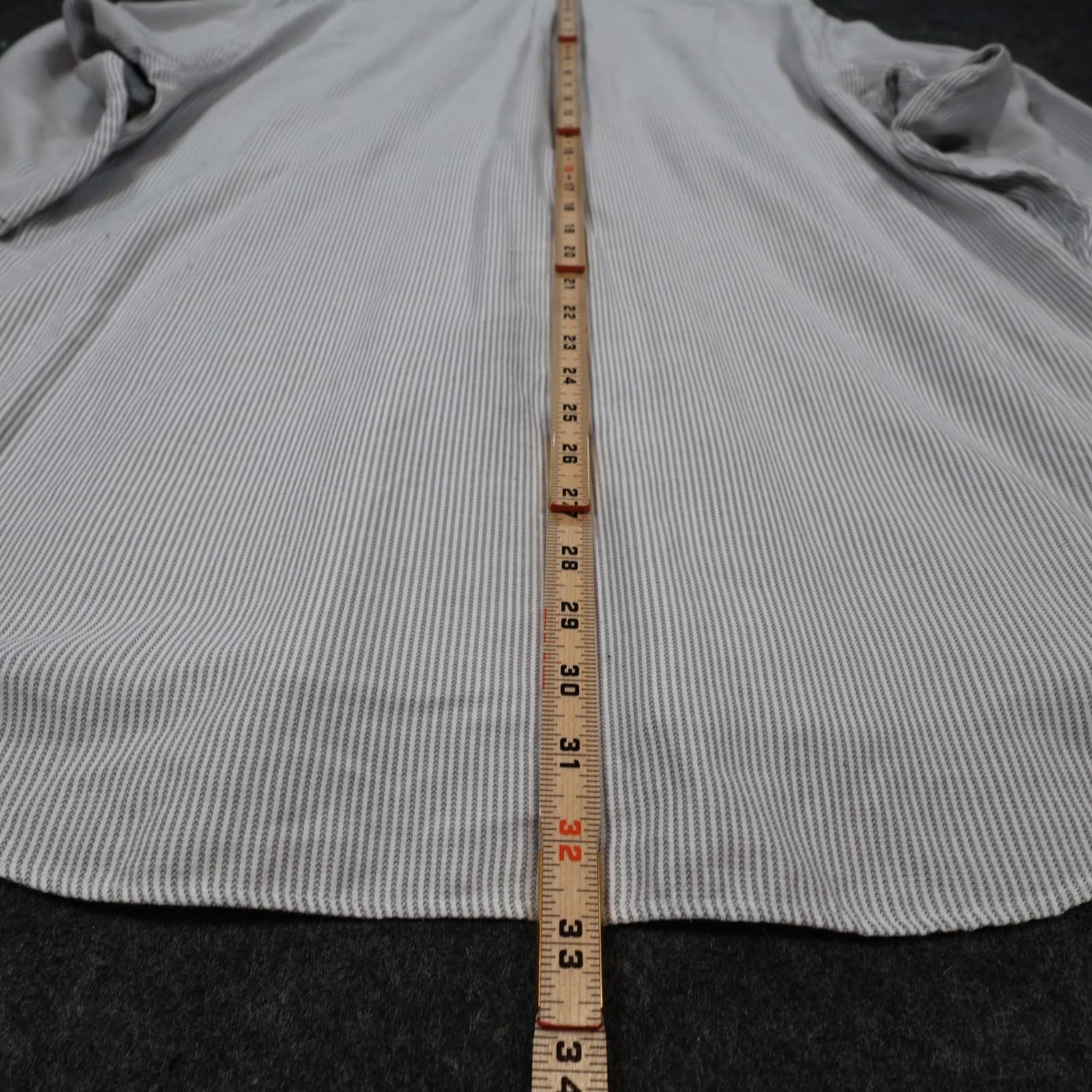 Van Heusen Button Down Mens Large Grey Excellent Wrinkle Free Striped - Thumbnail 5