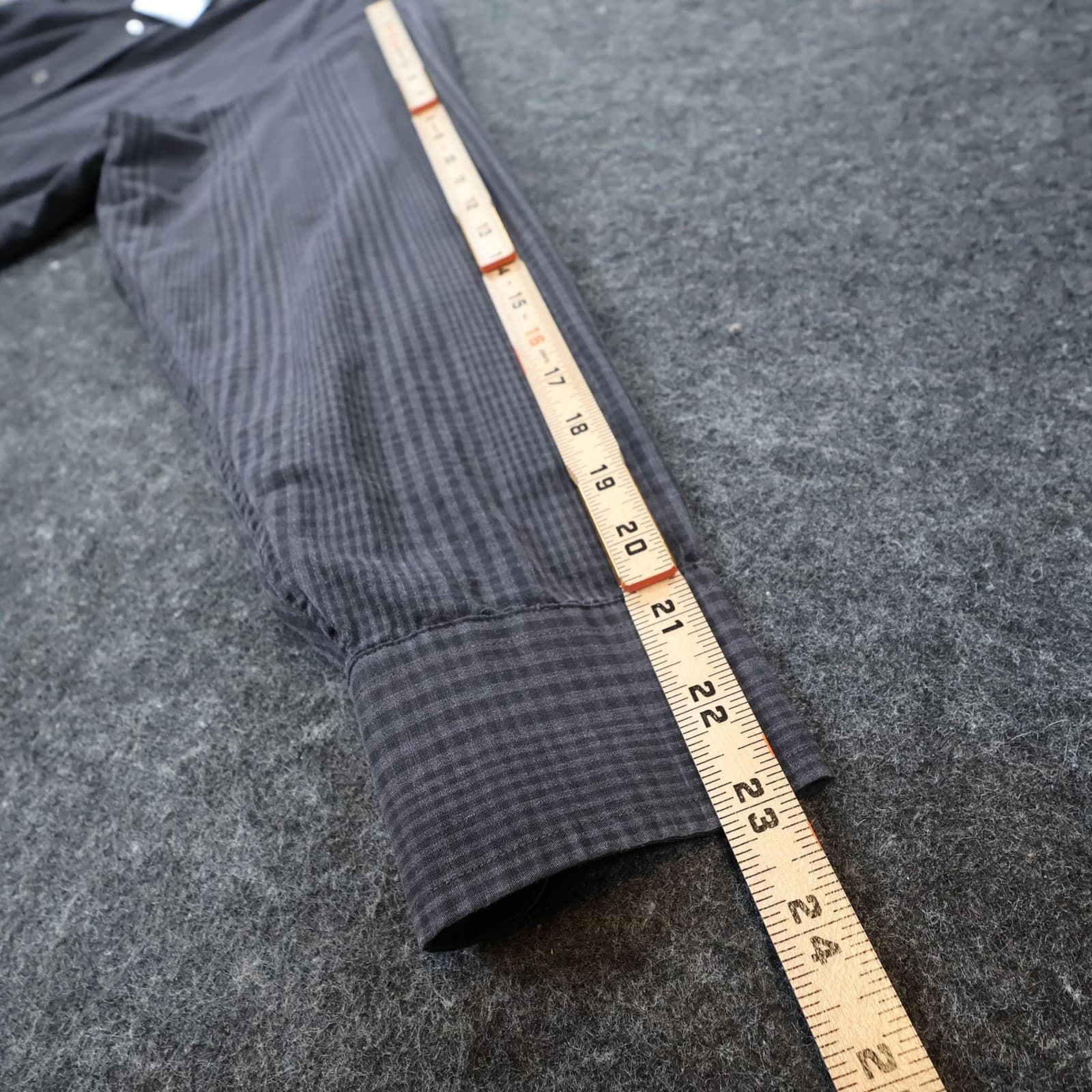 Roundtree & Yorke Button Down Mens Large Black Excellent Gingham Plaid - Thumbnail 4