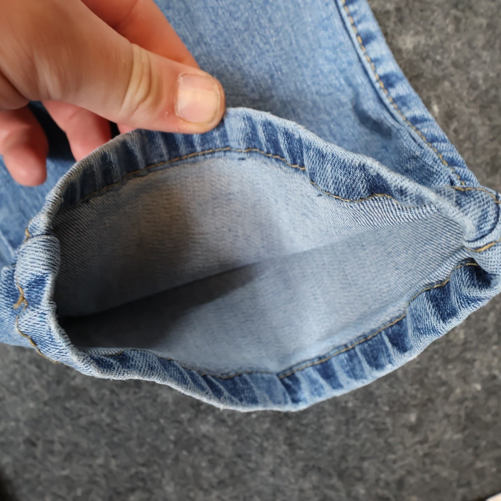 Aura from the Women at Wrangler Jeans Womens 8 Light Blue Excellent Straight Leg - Thumbnail 12