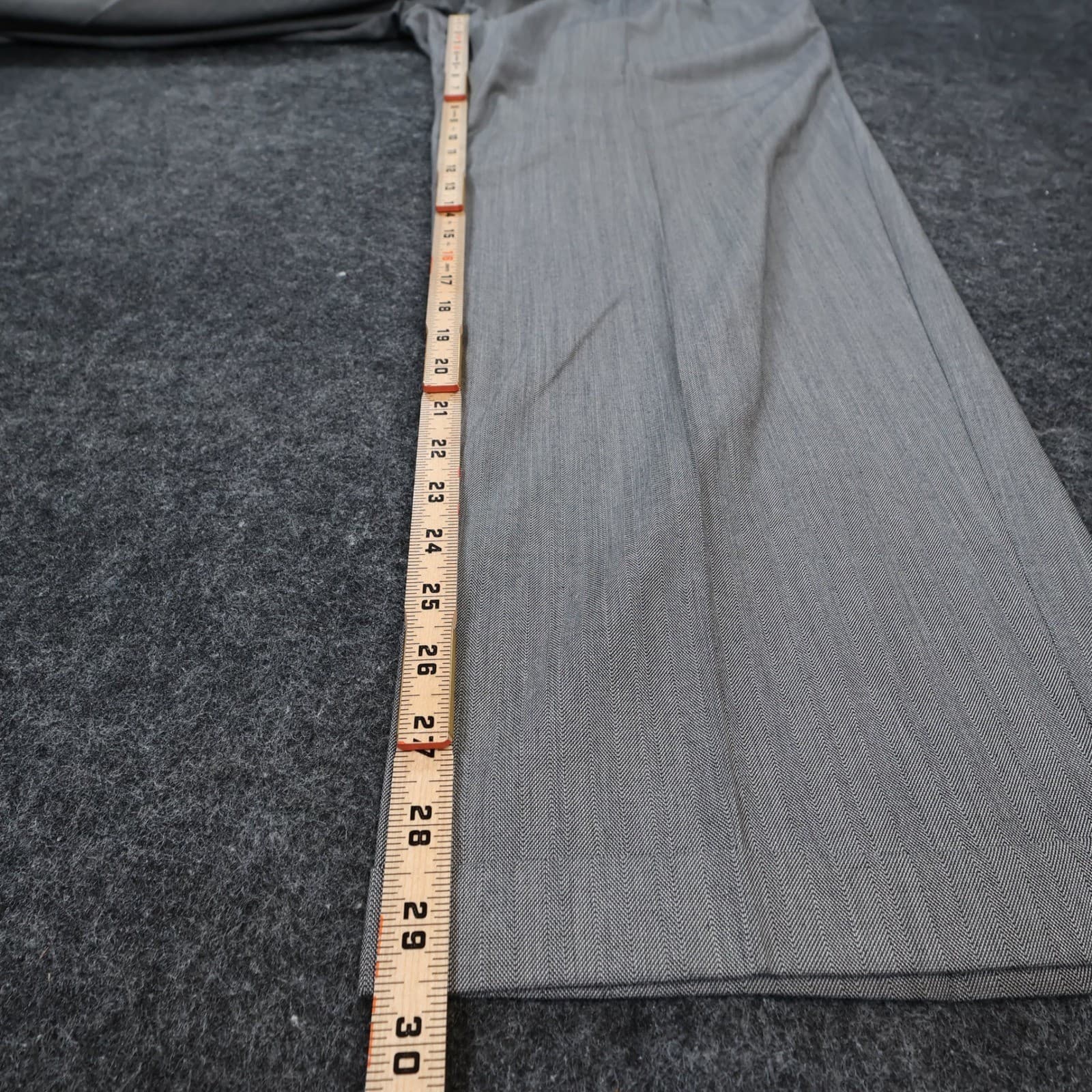 Haggar Dress Pants Mens 36x30 Gray Excellent Pleated Herringbone - Thumbnail 4