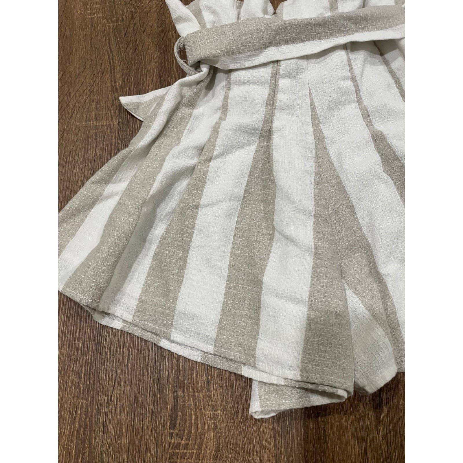 Selfie Leslie Tan White Paperbag Shorts Size S - Thumbnail 2