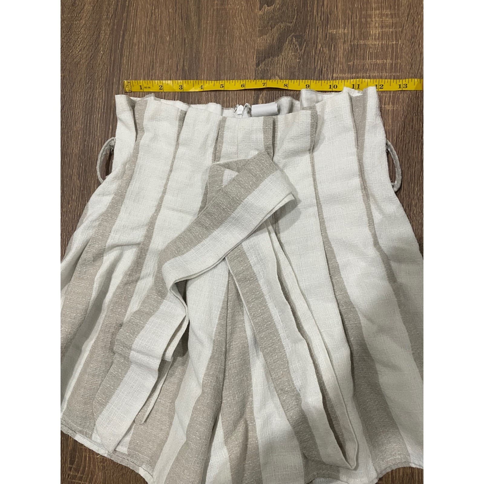 Selfie Leslie Tan White Paperbag Shorts Size S - Thumbnail 9
