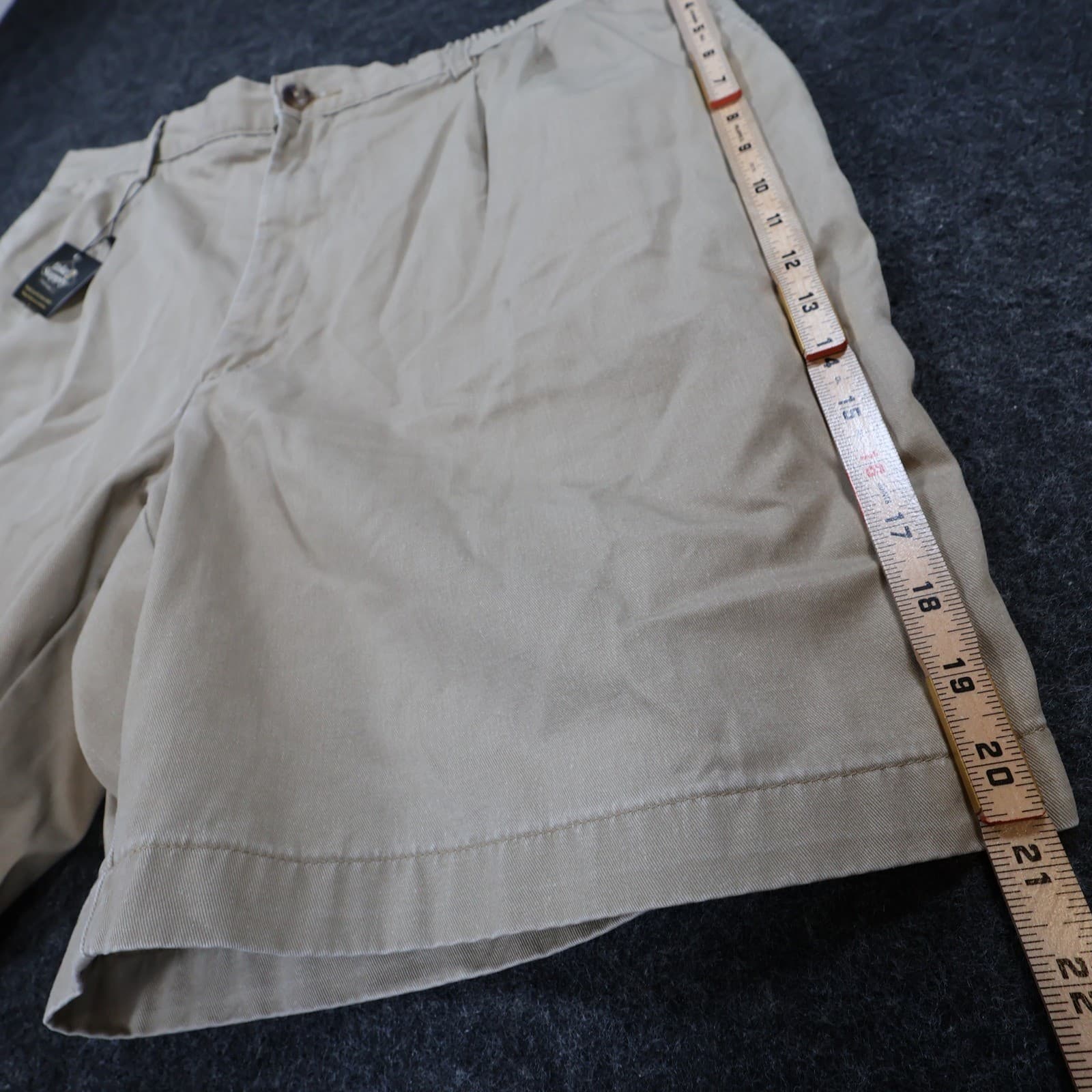 Roundtree & Yorke Shorts Mens 42 Tan Excellent Pleated Cotton Chino - Thumbnail 3
