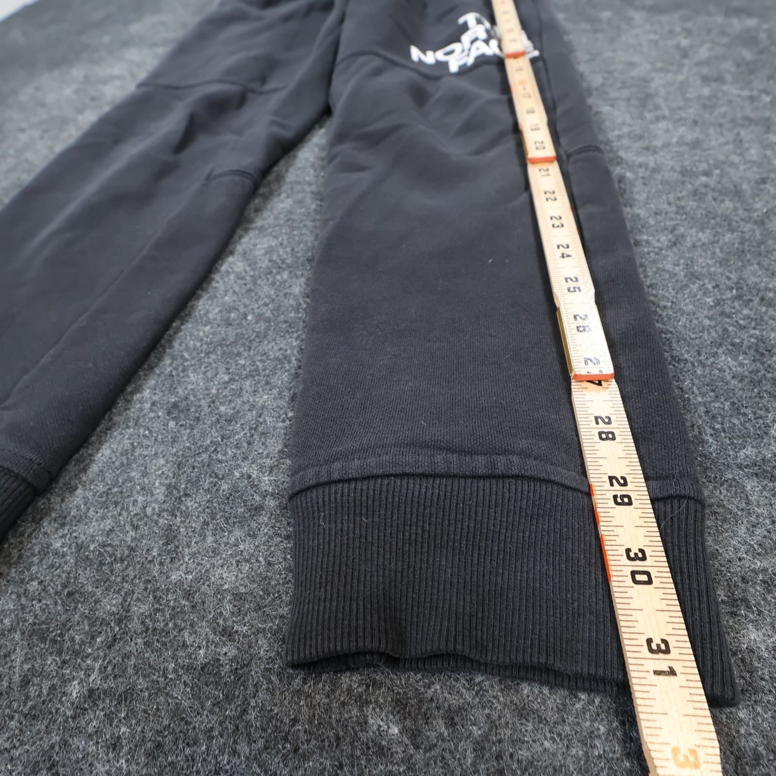 The North Face Joggers Boys Large Black Excellent Logo Graphic - Thumbnail 3