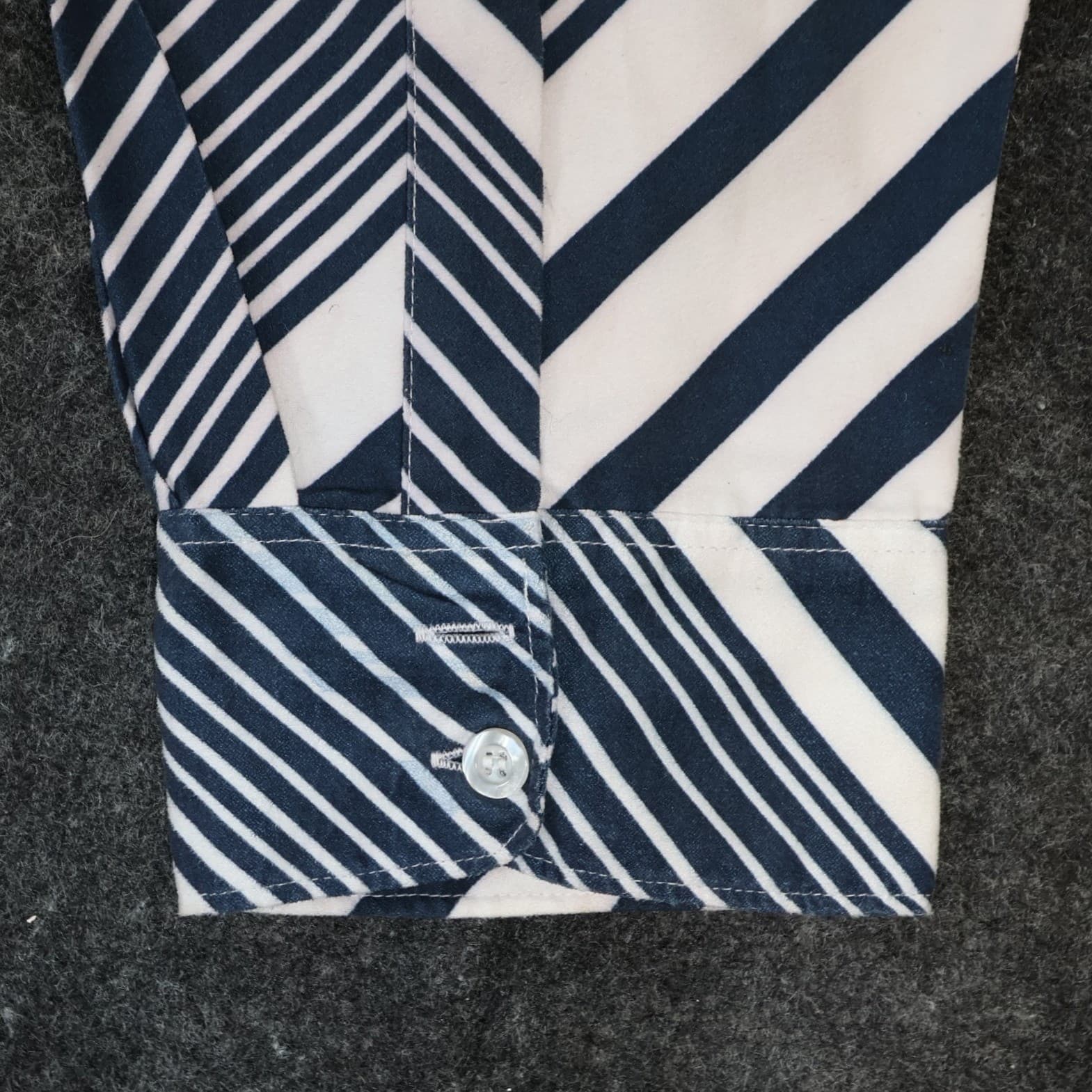 Montage Collection Button Down Mens XL Blue Excellent Striped Pattern - Thumbnail 10