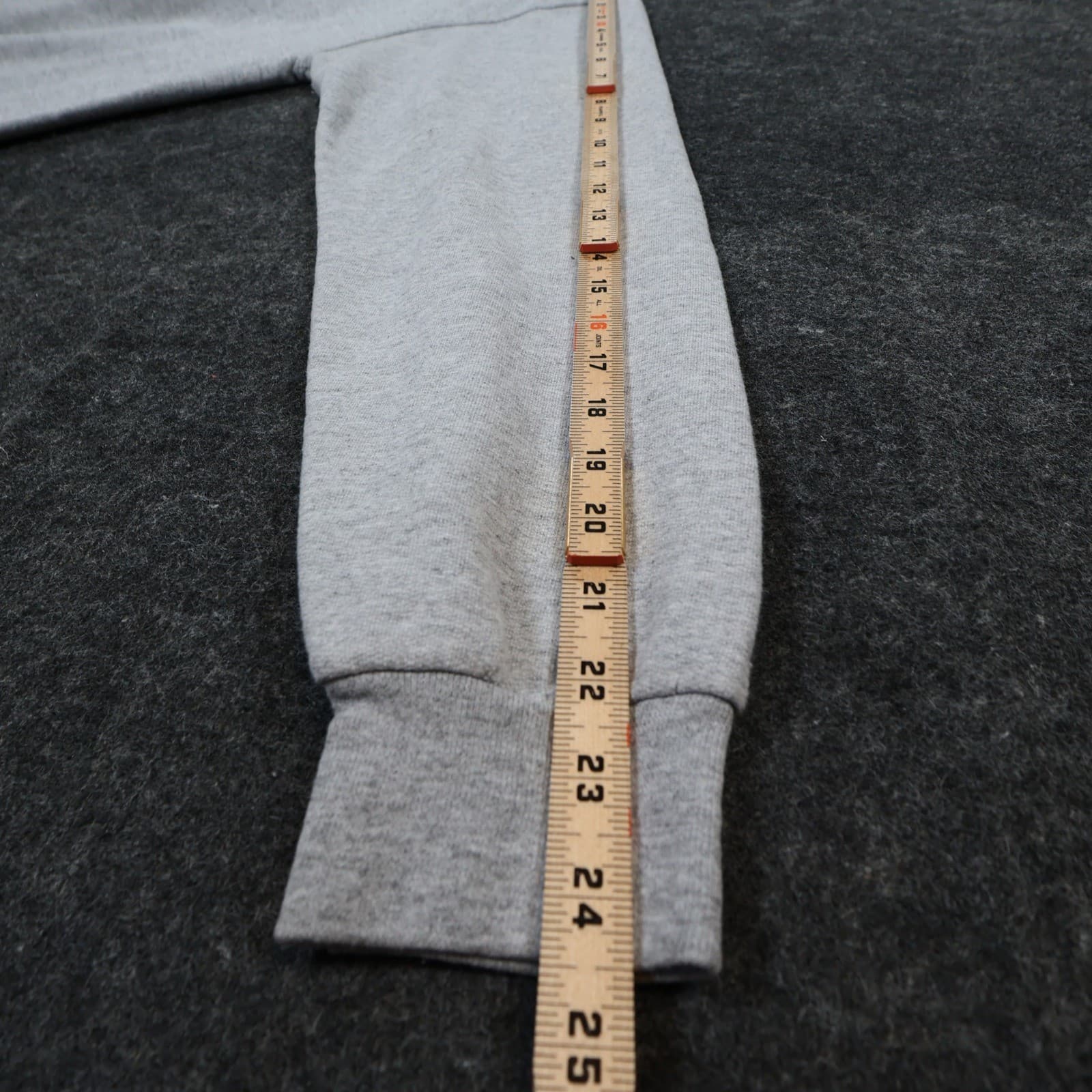 Ocean Addict Sweatshirt Mens M Gray Excellent Gig Harbor WA Anchor Graphic - Thumbnail 4