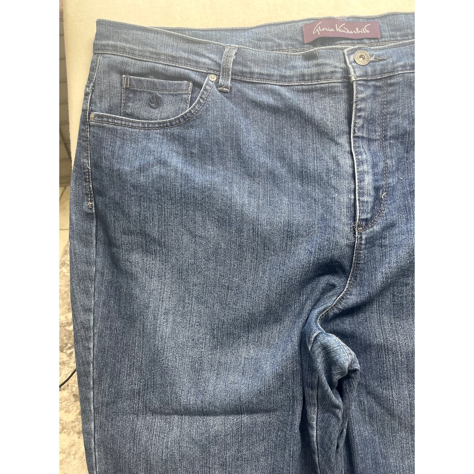 Gloria Vanderbilt Women's Plus-Size Jeans - Size 22W - Thumbnail 2