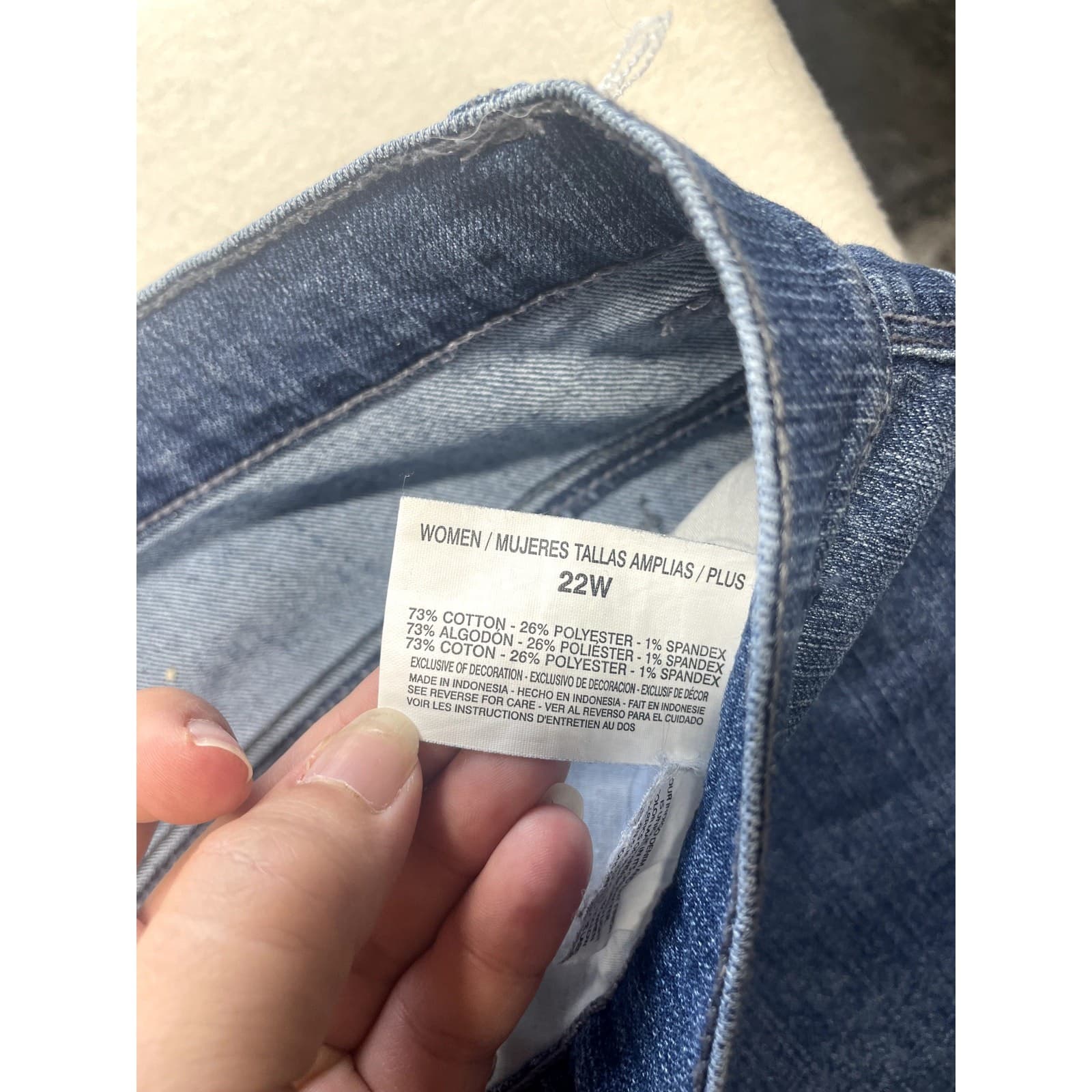 Gloria Vanderbilt Women's Plus-Size Jeans - Size 22W - Thumbnail 4