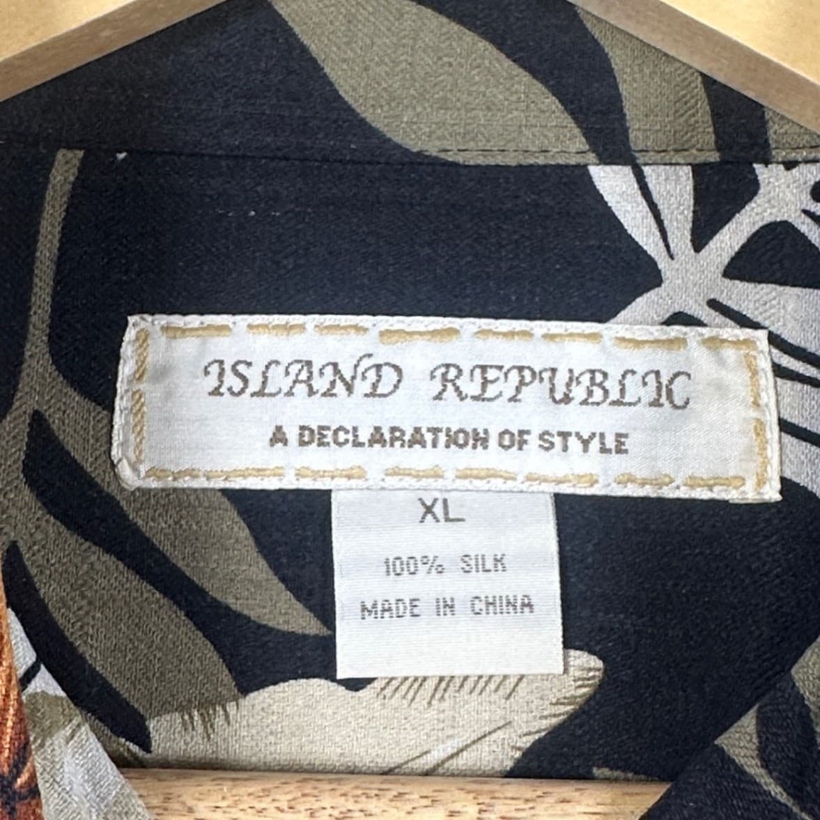 Island Republic Mens XL Hawaiian Shirt Black Floral Leaf Print Short Sleeve Silk - Thumbnail 7