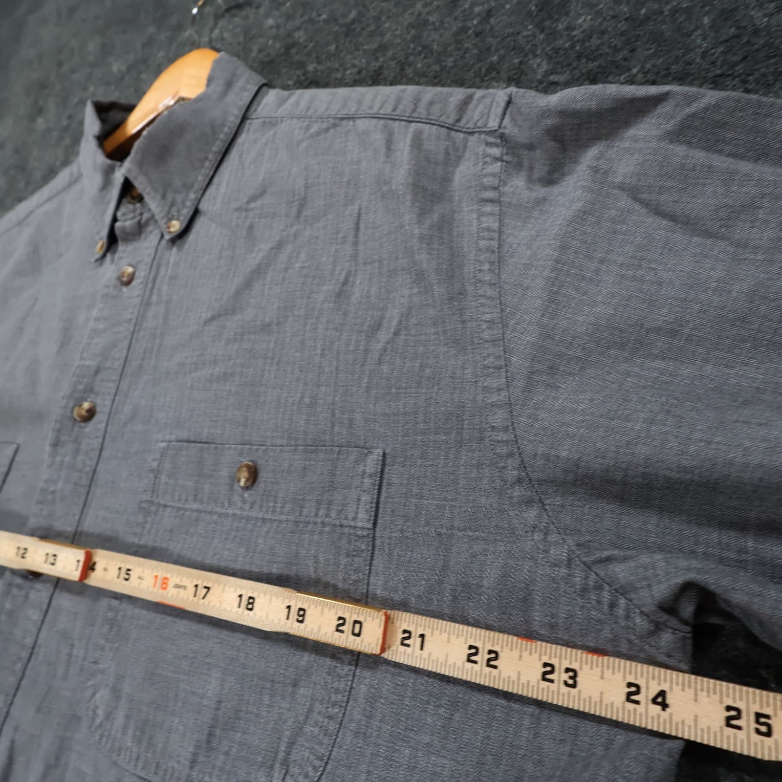 Roundtree & Yorke Button Down Mens Large Gray Excellent Herringbone - Thumbnail 3