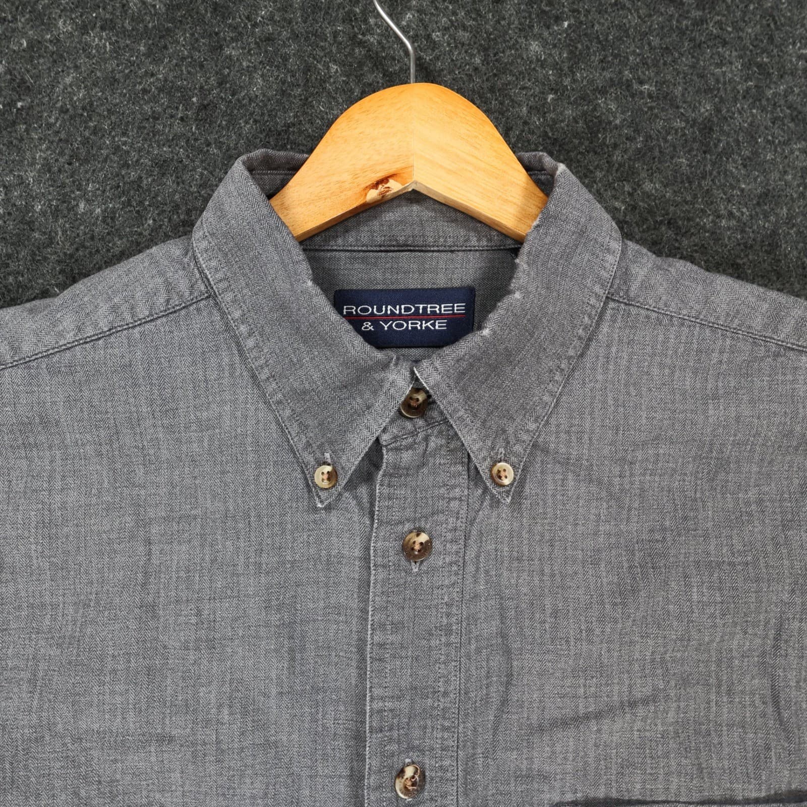 Roundtree & Yorke Button Down Mens Large Gray Excellent Herringbone - Thumbnail 8