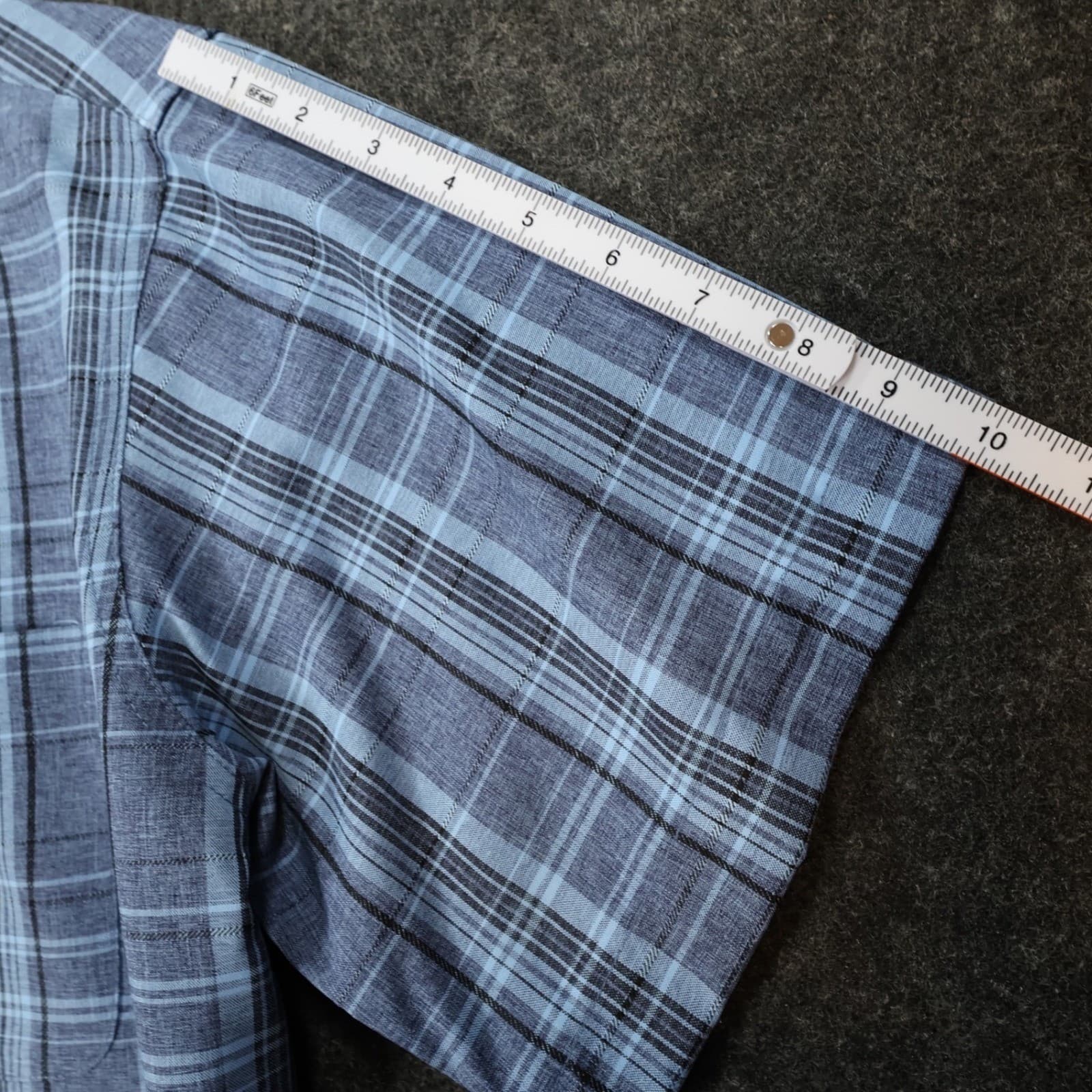 Haggar Button Up Shirt Mens Medium Blue Excellent Plaid Short Sleeve Polyester - Thumbnail 3