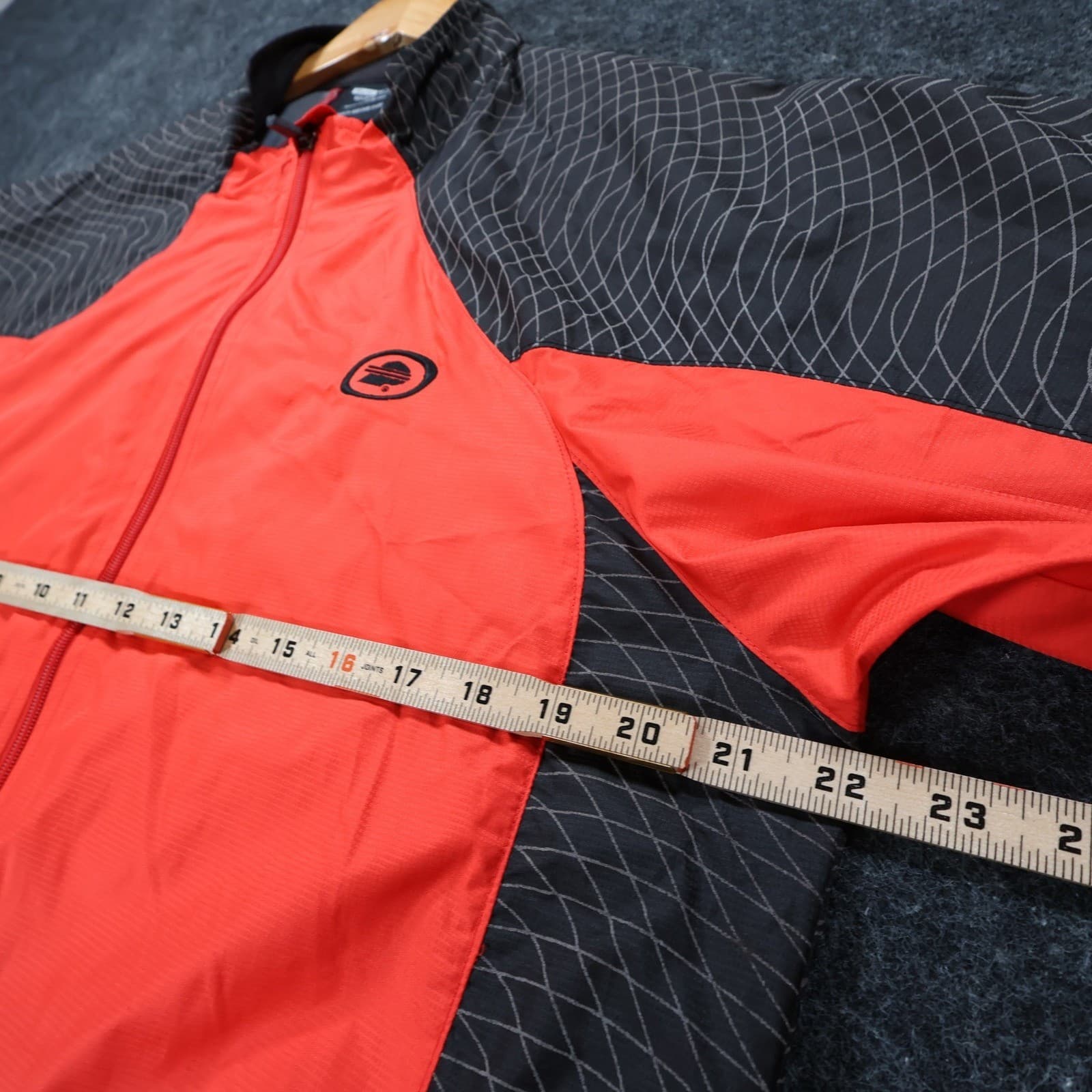 IllumiNite Cycling Jacket Mens Large Red Excellent Reflective - Thumbnail 3