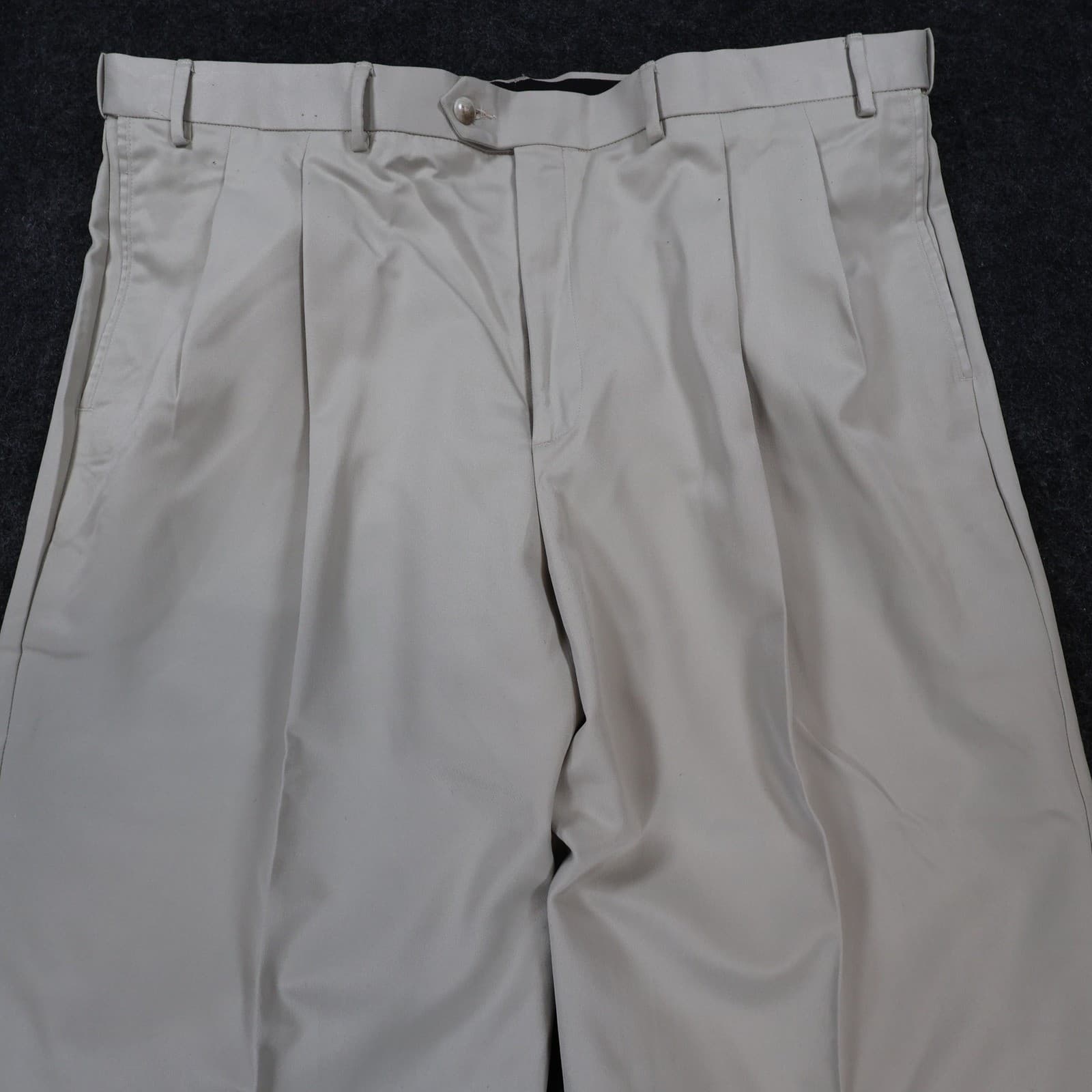 Roundtree & Yorke Dress Pants Mens 44x34 Beige Excellent Pleated Easy Care - Thumbnail 10