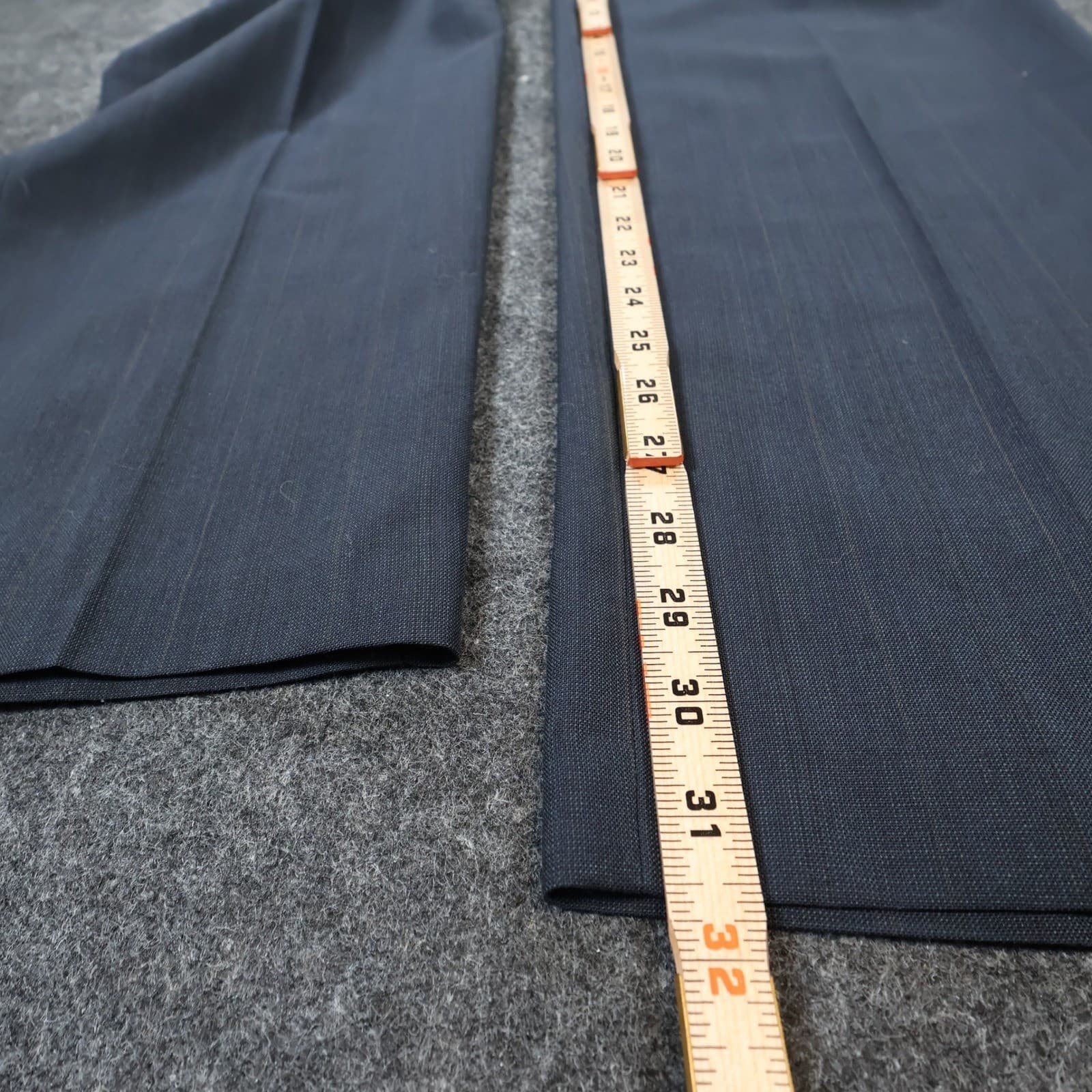 Haggar Dress Pants Mens 36x29 Blue Excellent Pinstripe Pleated - Thumbnail 4
