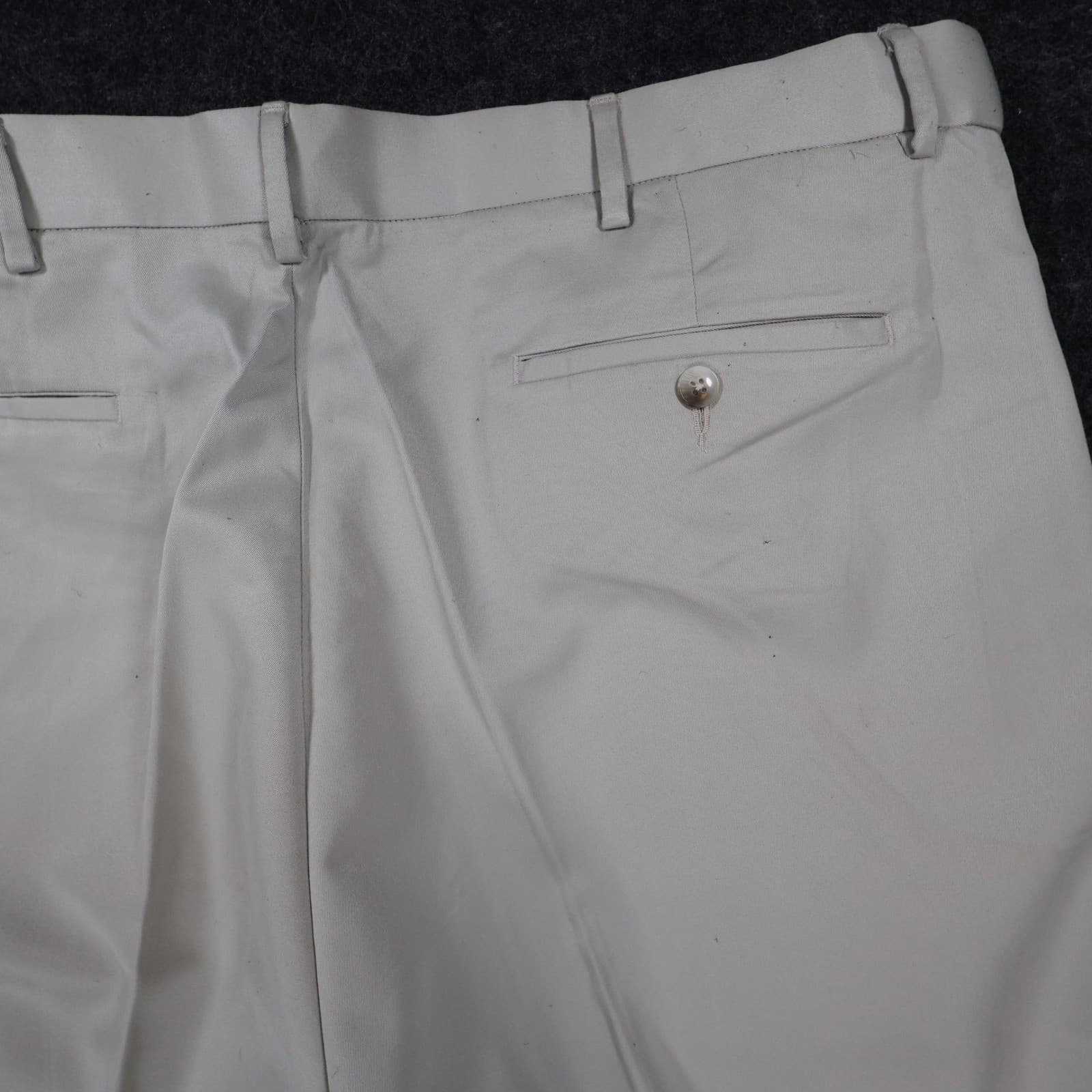 Roundtree & Yorke Dress Pants Mens 44x34 Beige Excellent Pleated Easy Care - Thumbnail 9