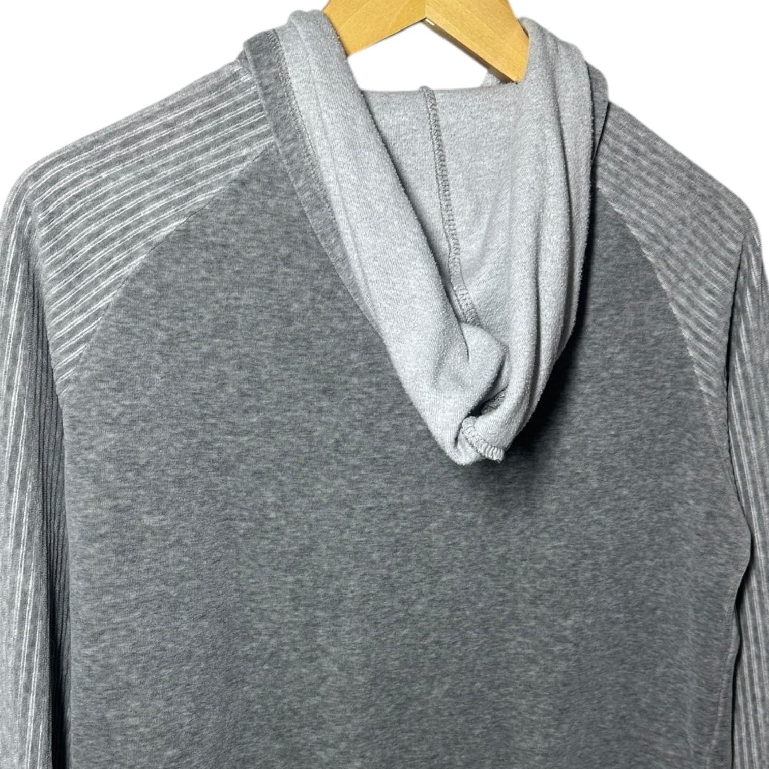 Blasport Bill Blass Zip Up Hoodie Womens Large Gray Striped Sleeve Excellent - Thumbnail 6