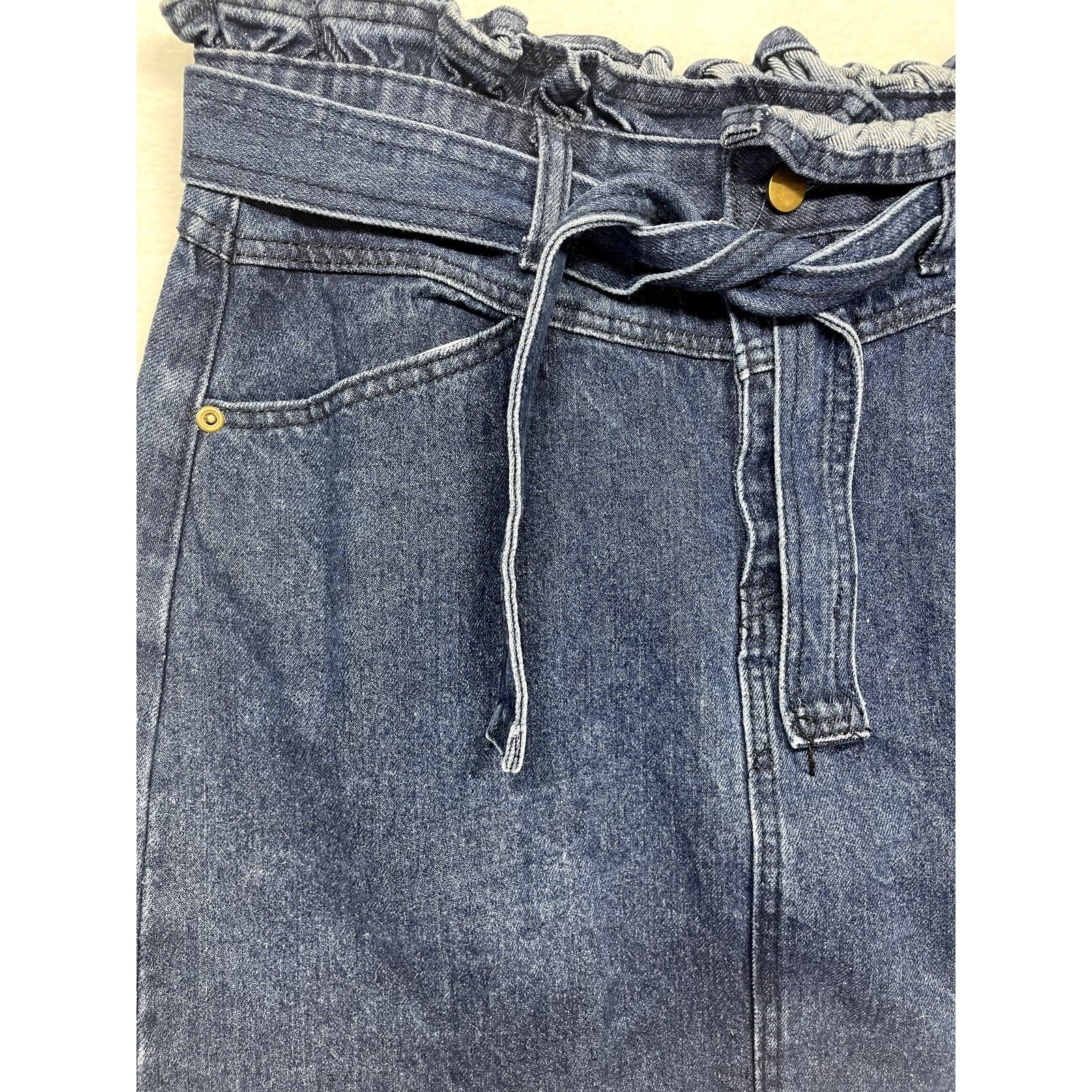 Molly Bracken Women’s Medium Paperbag Denim Skirt w/ Removable Belt - Thumbnail 2
