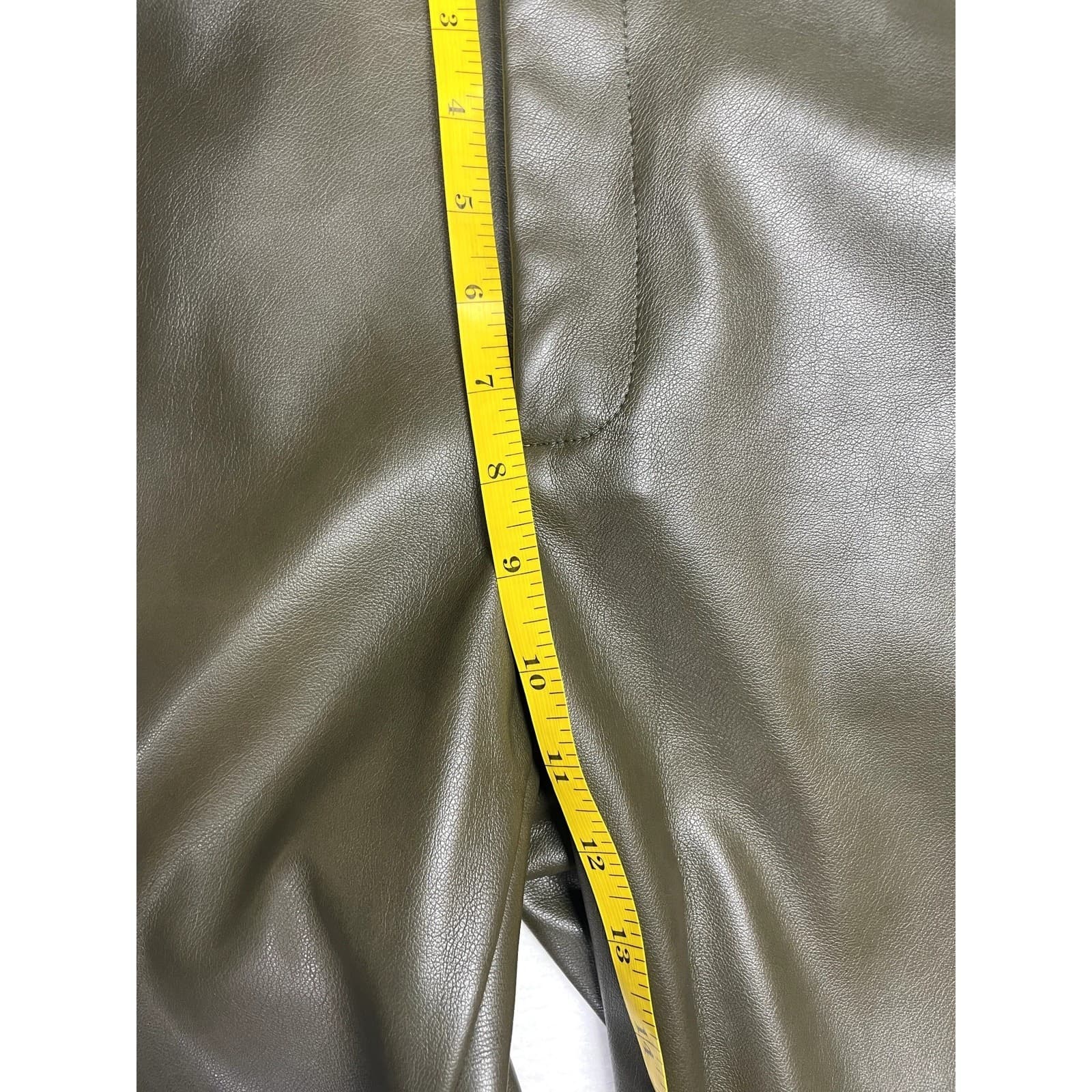 Avec Les Filles Olive Faux Leather Cropped Flare Pants Women's Size M - Thumbnail 7