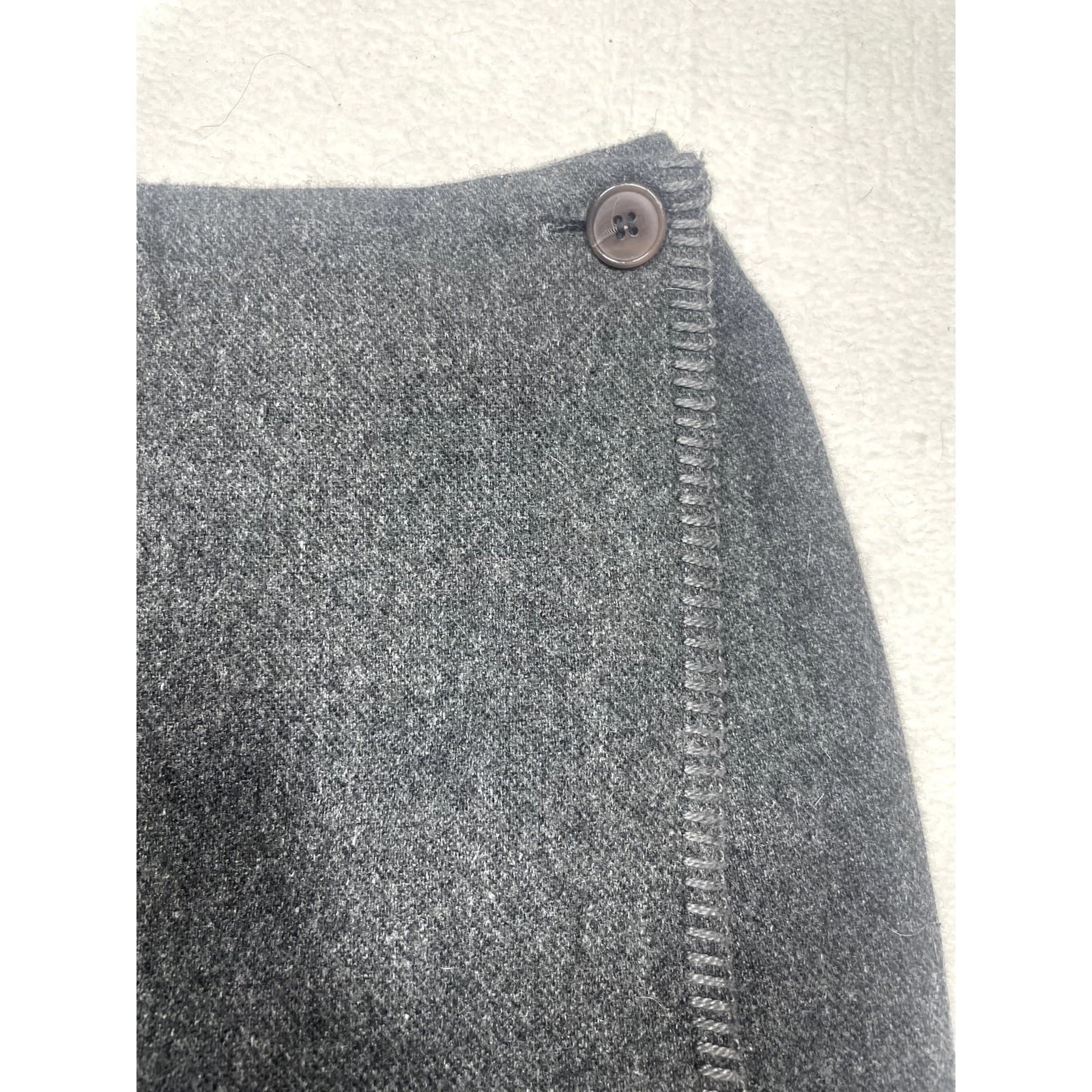 Vintage Herman Geist Women’s Gray Wool Skirt – Size 8 | Classic Lined Midi - Thumbnail 2
