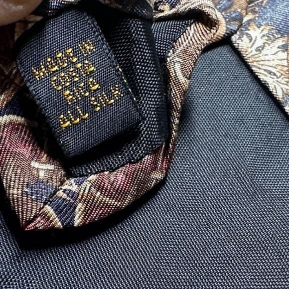 417 by Van Heusen Mens Silk Tie Navy Gold Burgundy Baroque Medallion Paisley - Thumbnail 6