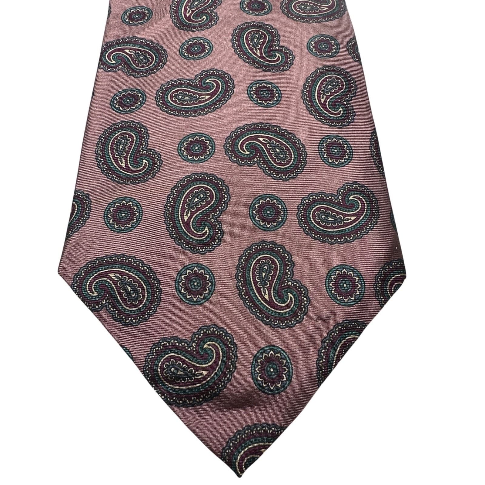 Resilio Mens Silk Tie Mauve Pink Paisley Medallion Pattern Made in USA Vintage - Thumbnail 2