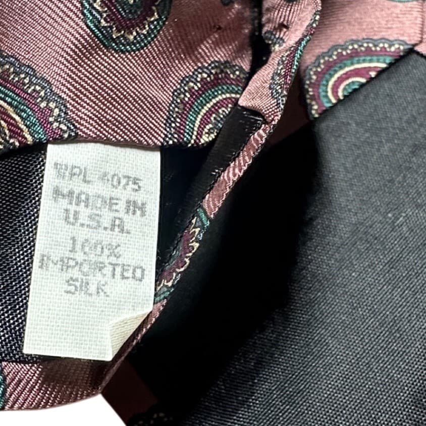 Resilio Mens Silk Tie Mauve Pink Paisley Medallion Pattern Made in USA Vintage - Thumbnail 6