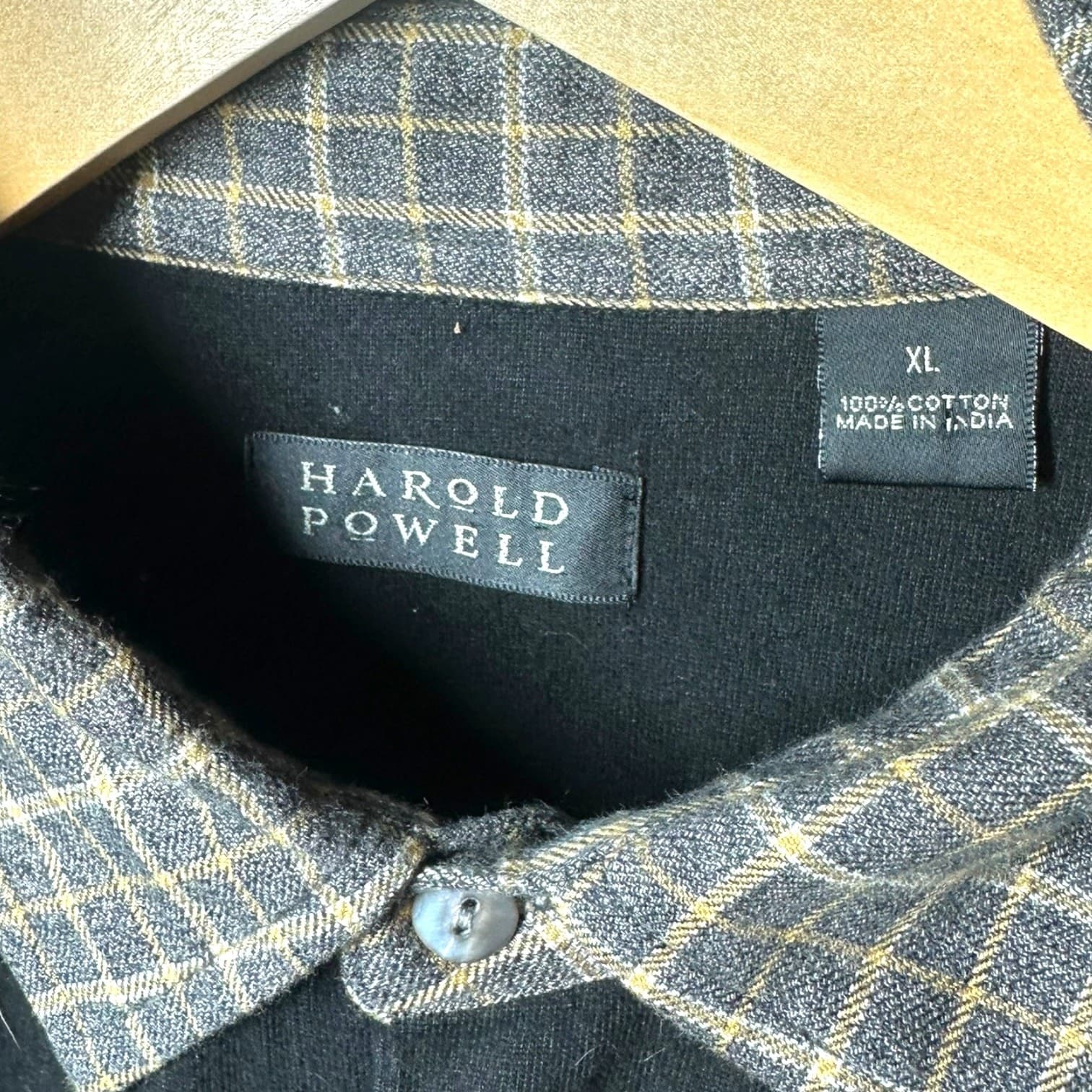 Harold Powell Men's Size XL Black Long Sleeve Polo Shirt Plaid Collar - Thumbnail 4