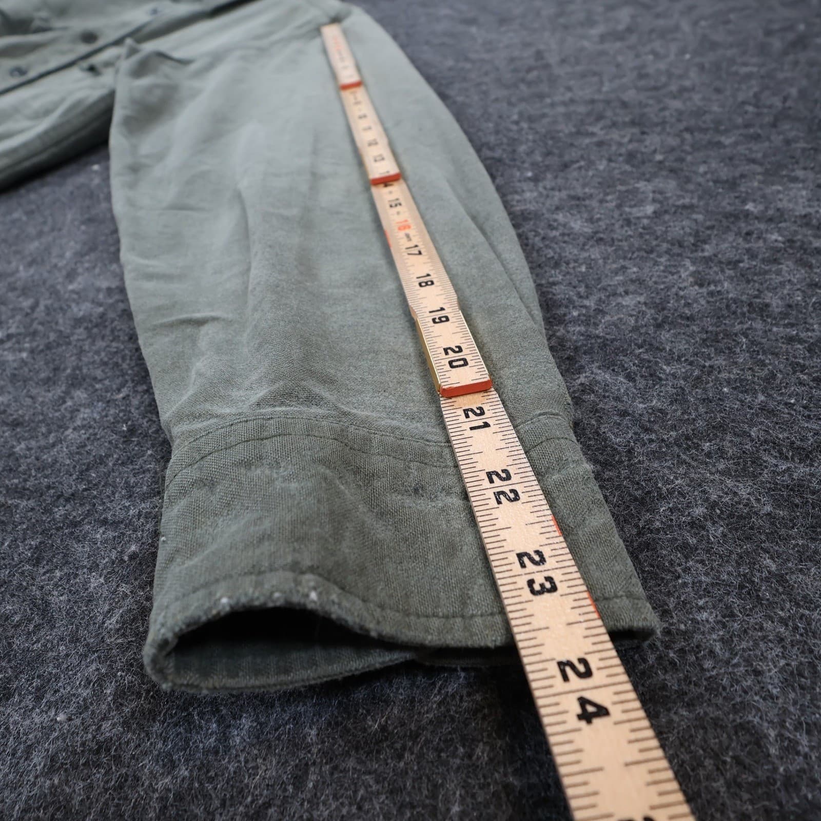 LL Bean Button Up Shirt Mens LG Green 100% Cotton Regular Fit Chamois Style - Thumbnail 4