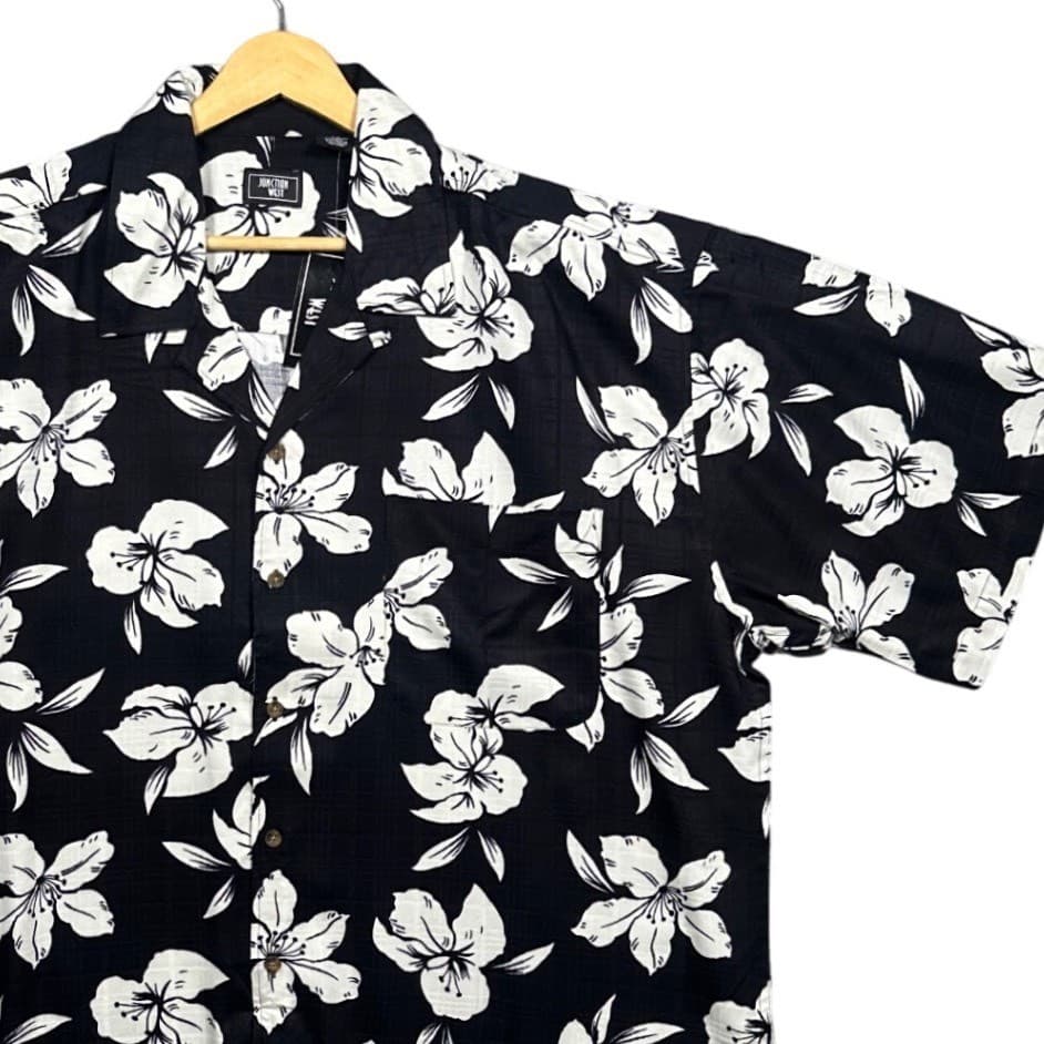 Junction West Floral Hawaiian Shirt Mens XL Black White Rayon New Tropical Aloha - Thumbnail 2