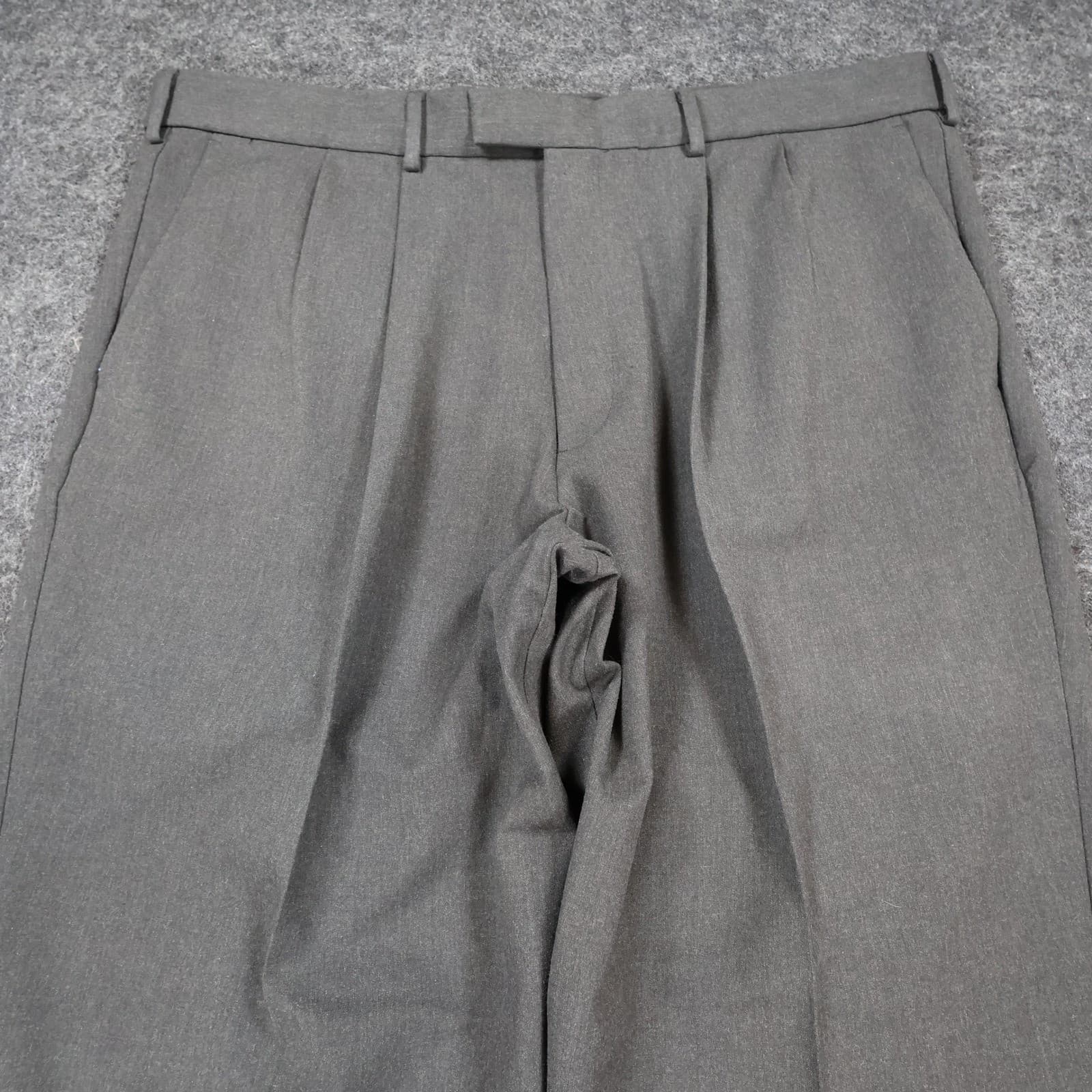 Dockers Dress Pants Mens 38x30 Gray Poly Rayon Pleated Stain Defender Slacks - Thumbnail 9