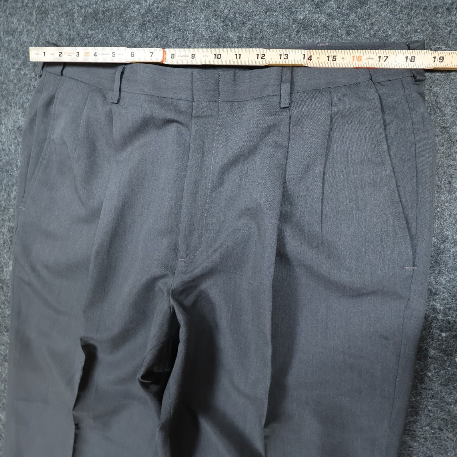 Haggar Dress Pants Mens 38x30 Gray Polyester Rayon Pleated Cuffed Slacks - Thumbnail 6