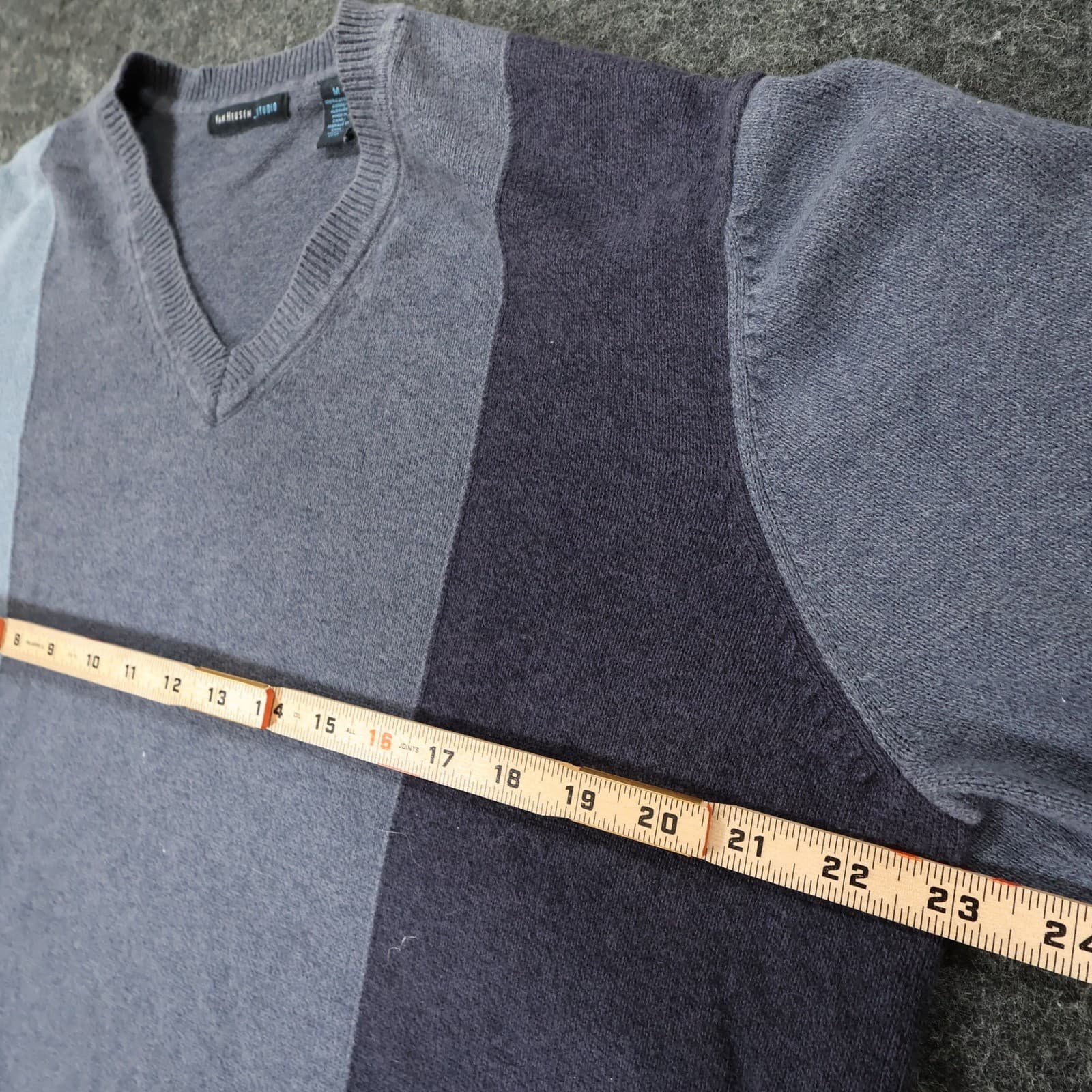 Van Heusen Studio Sweater Mens Medium Gray Cotton V-Neck Colorblock Striped - Thumbnail 3