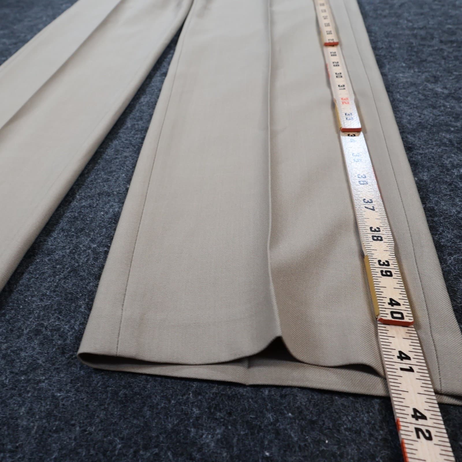 Haggar Dress Pants Mens 30x32 Tan Polyester Straight Fit Khaki Business Casual - Thumbnail 3